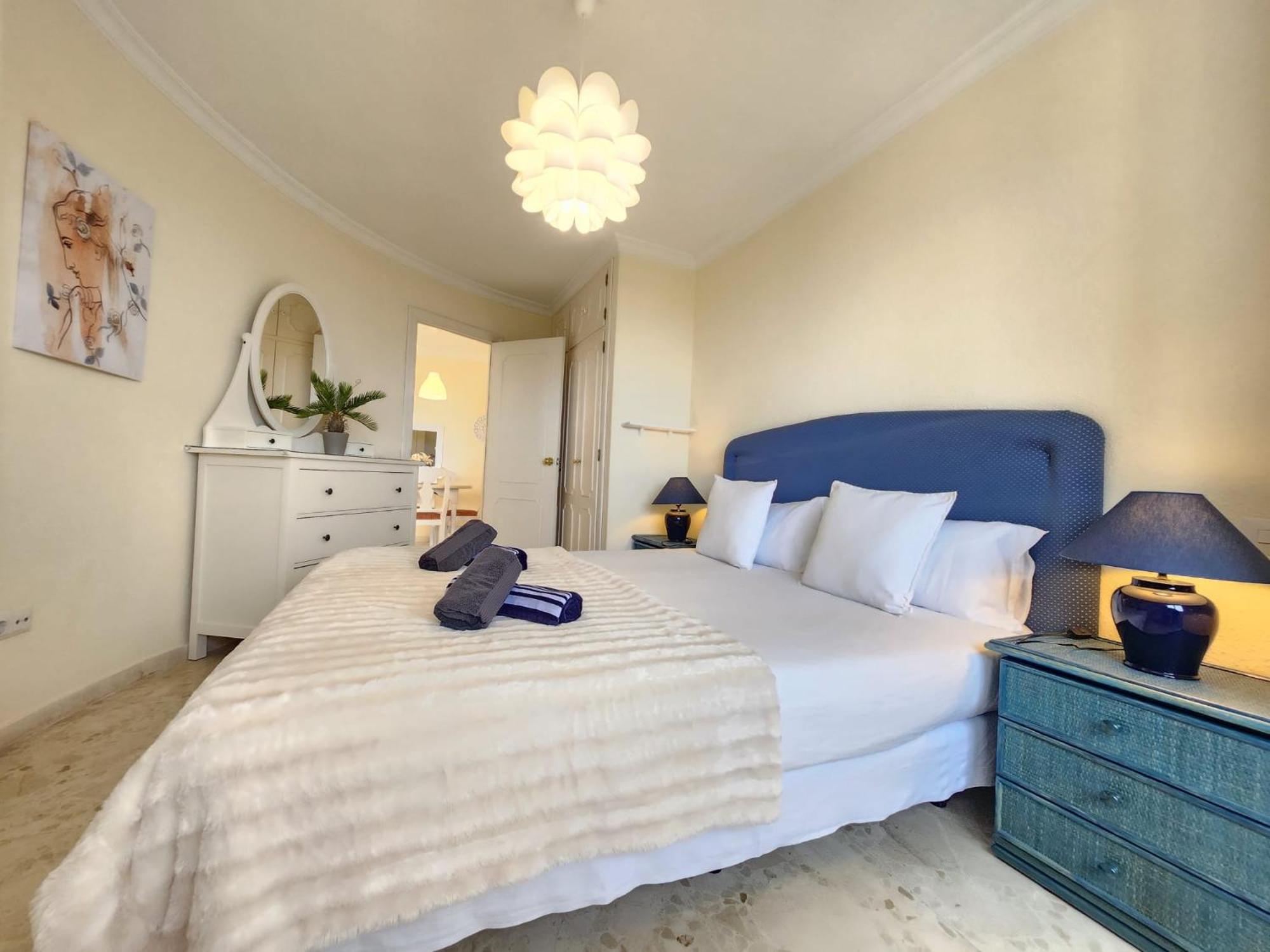 Sea views Apartment in Marbesa