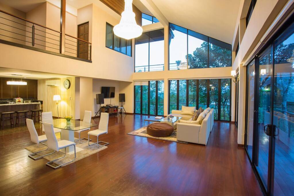 Naralin Khao Yai Mountain View Pool Villa