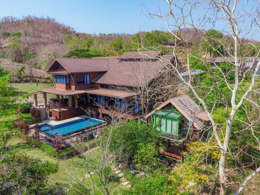 Naralin Khao Yai Mountain View Pool Villa