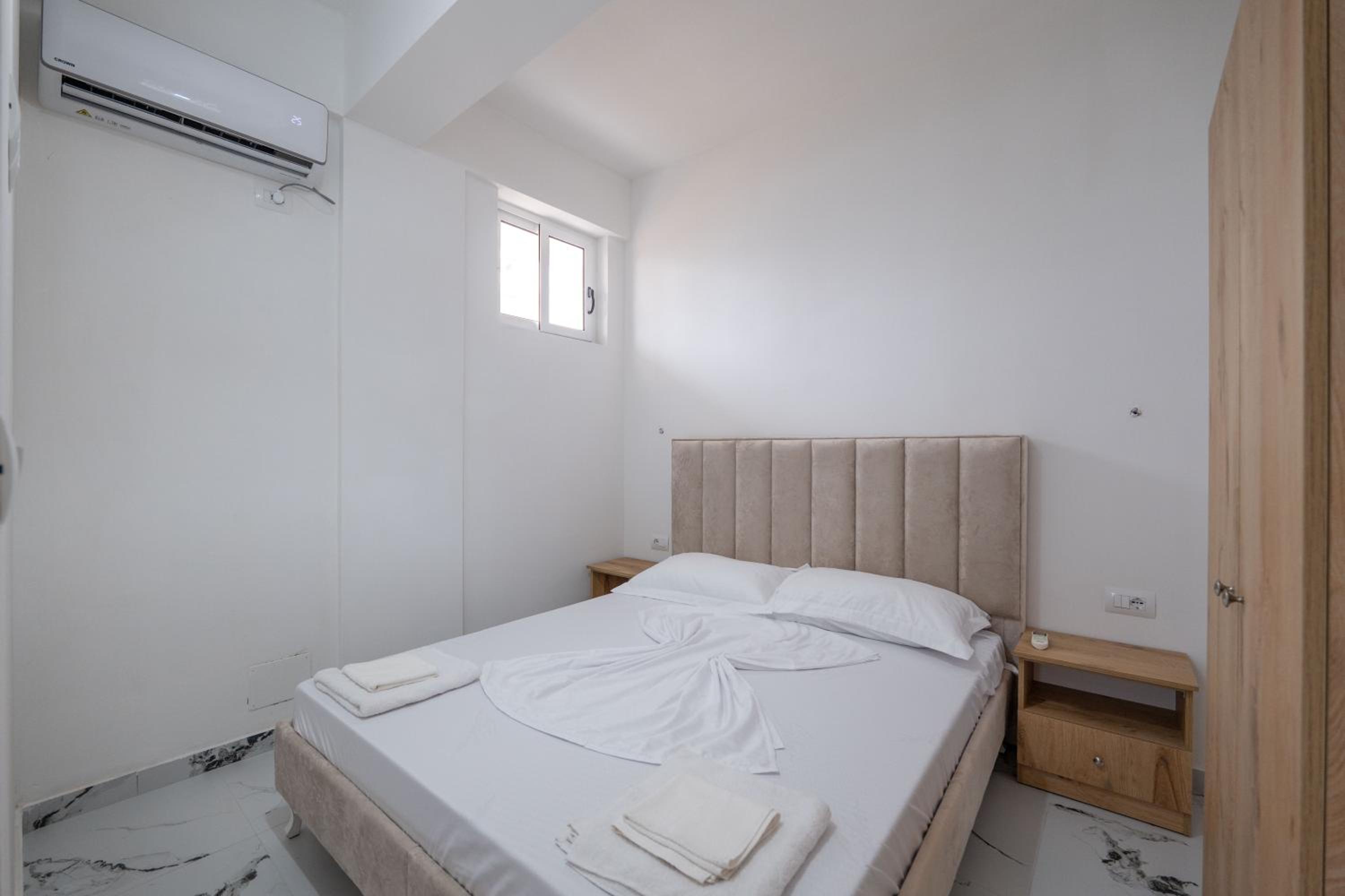 Twins Apartments