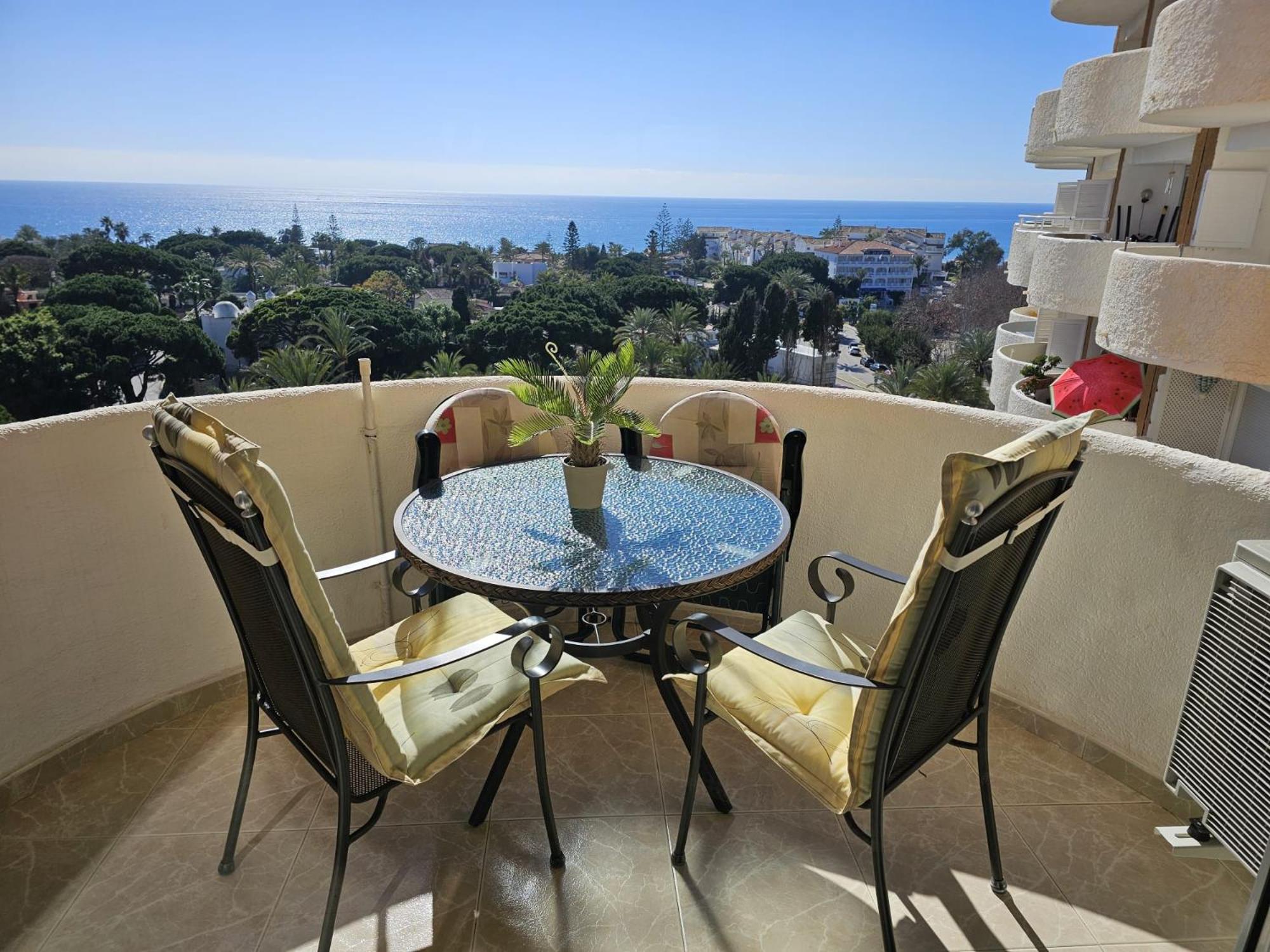 Sea views Apartment in Marbesa