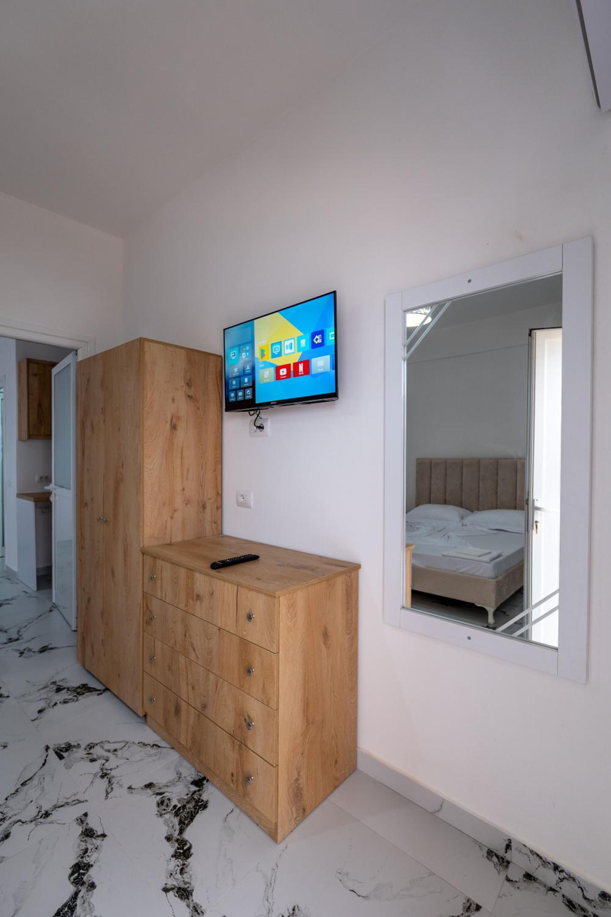 Twins Apartments