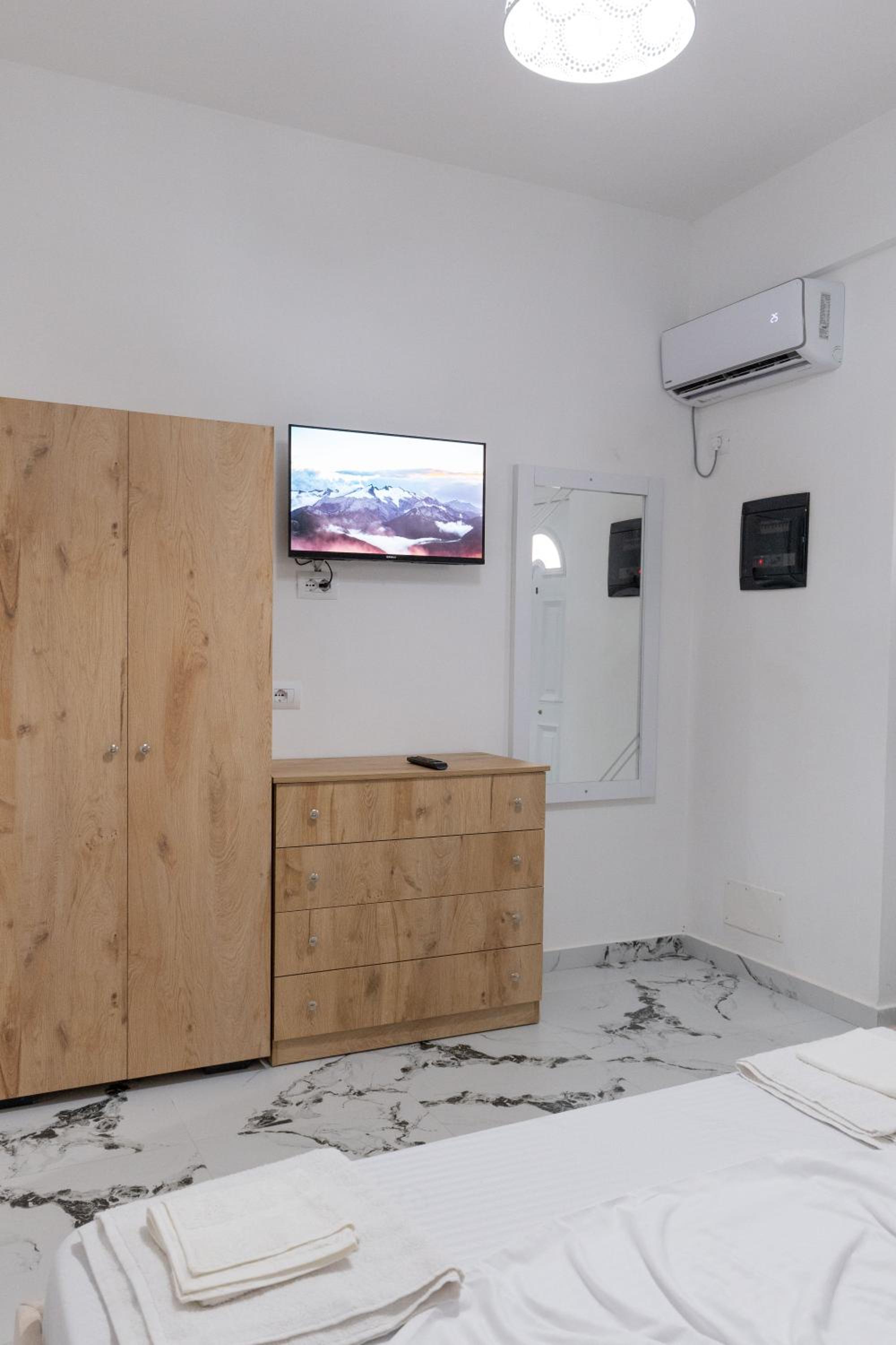 Twins Apartments