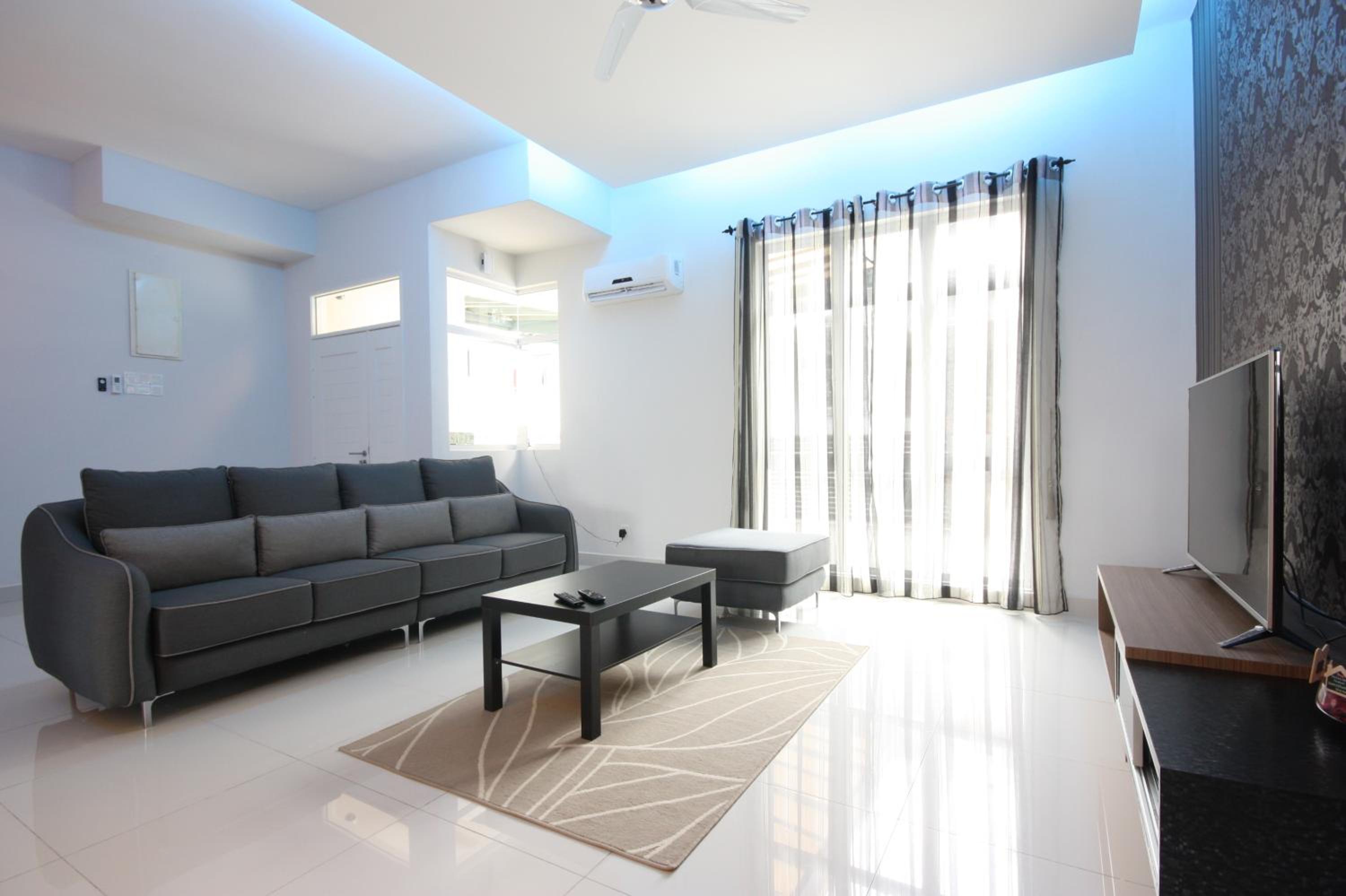 Shamrock Beach Villas 9 Seaview