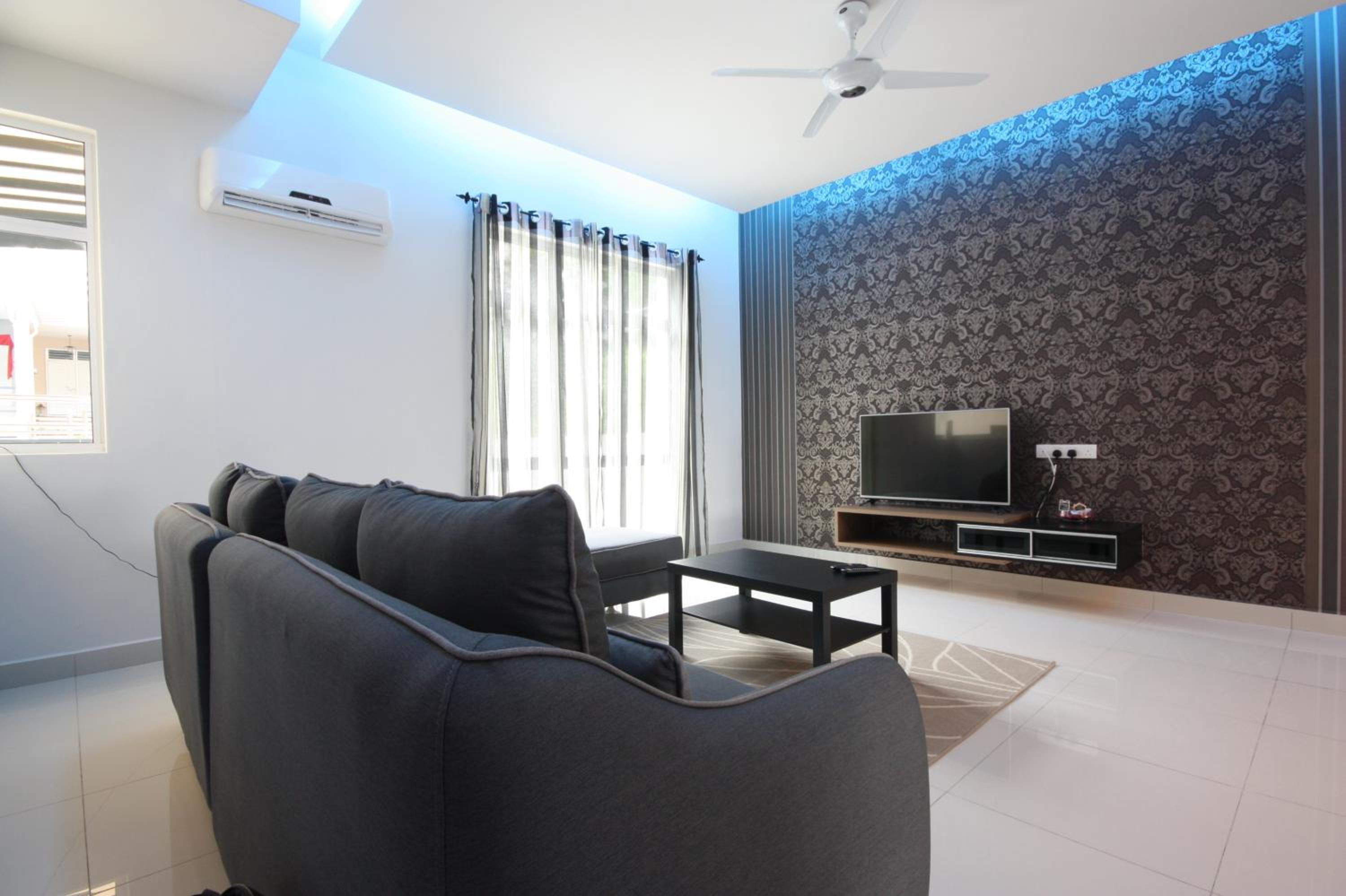 Shamrock Beach Villas 9 Seaview