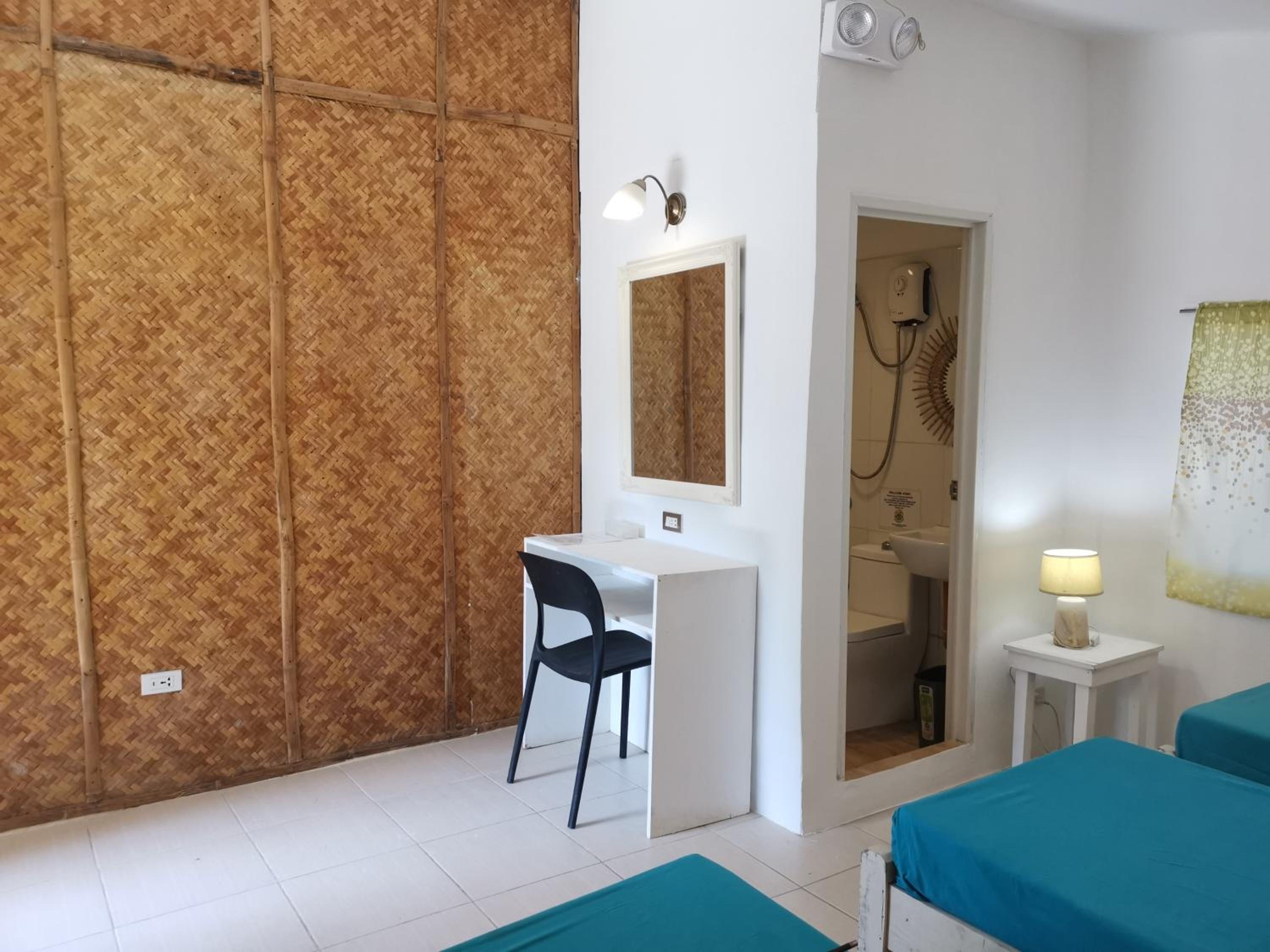 La Vida Hostel Samal Island