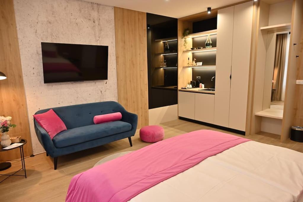 Rina Apartments