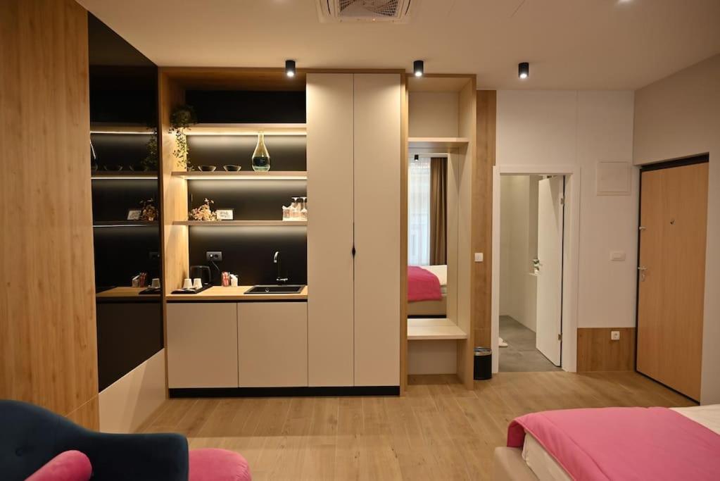 Rina Apartments
