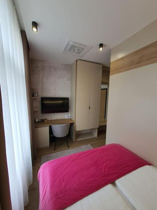 Rina Apartments