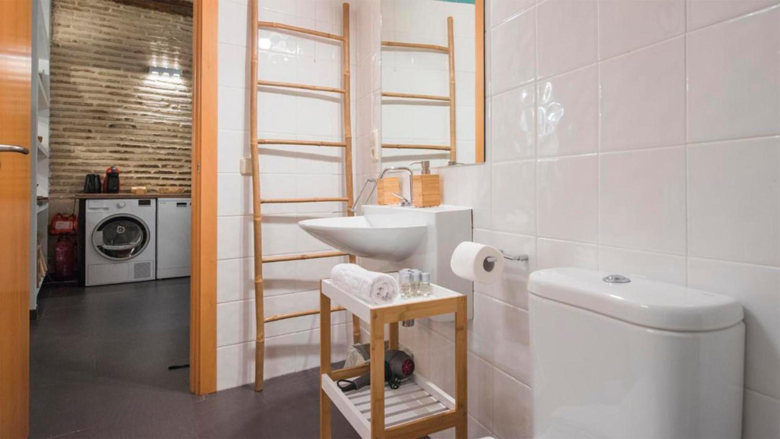 La Posada del Libro by Toledo AP