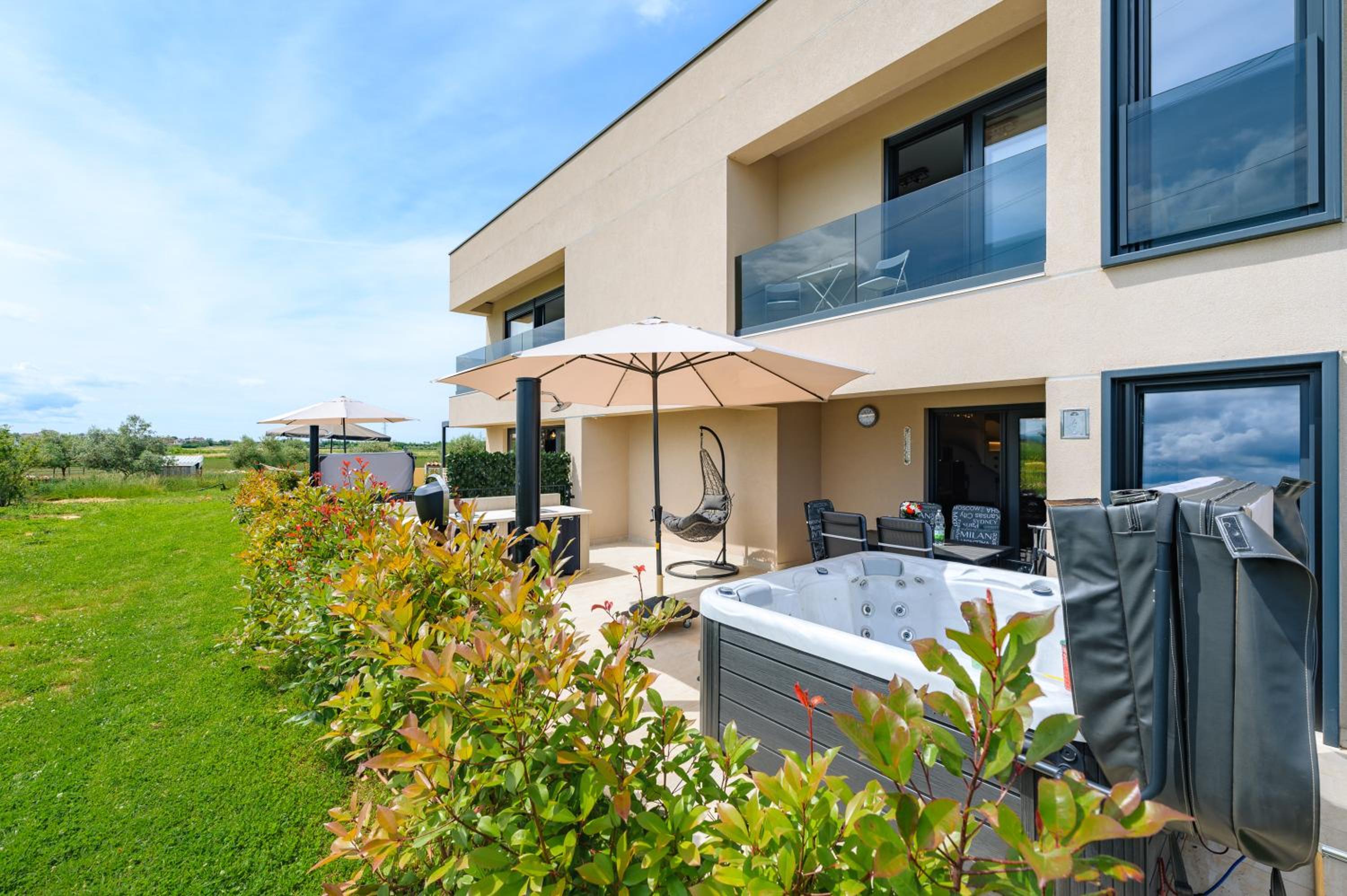 Luxury Apartments BRIGITTA with whirlpool in Umag