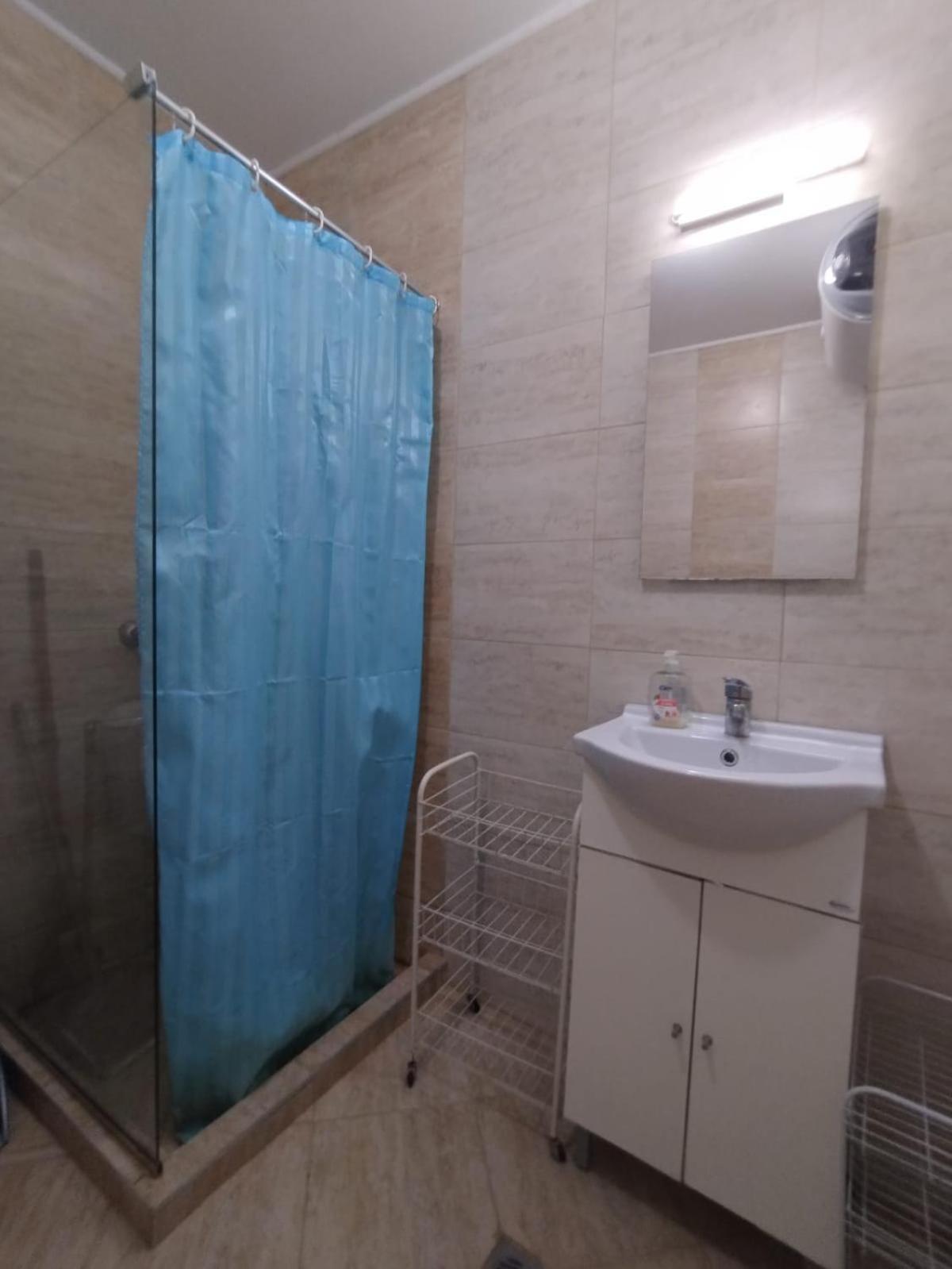 Private apartment with parking and pool