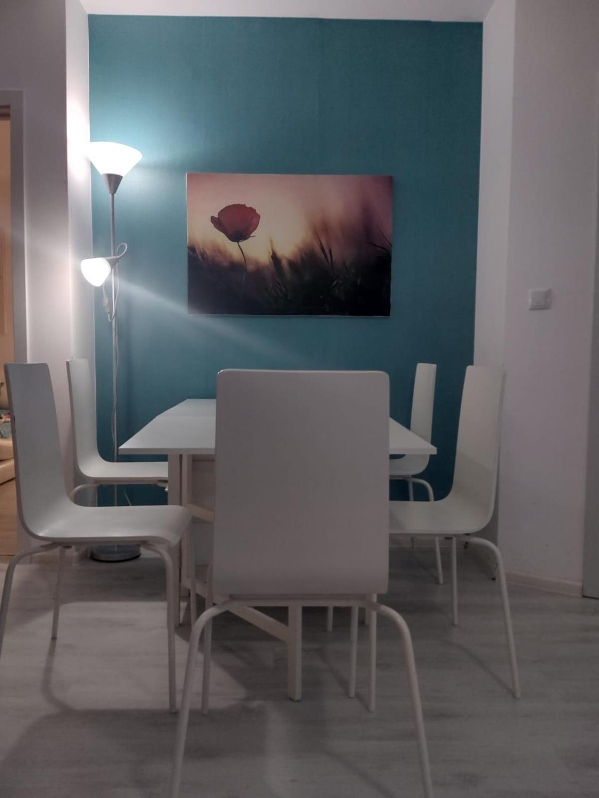 Private apartment with parking and pool