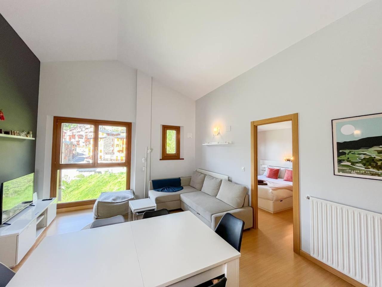 Ático De 3 Habitaciones Con Vistas Soldeu - Parking incluido l by BonesVacances