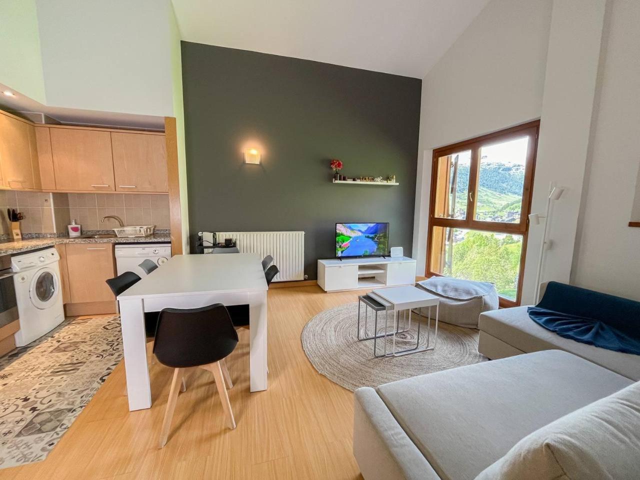 Ático De 3 Habitaciones Con Vistas Soldeu - Parking incluido l by BonesVacances