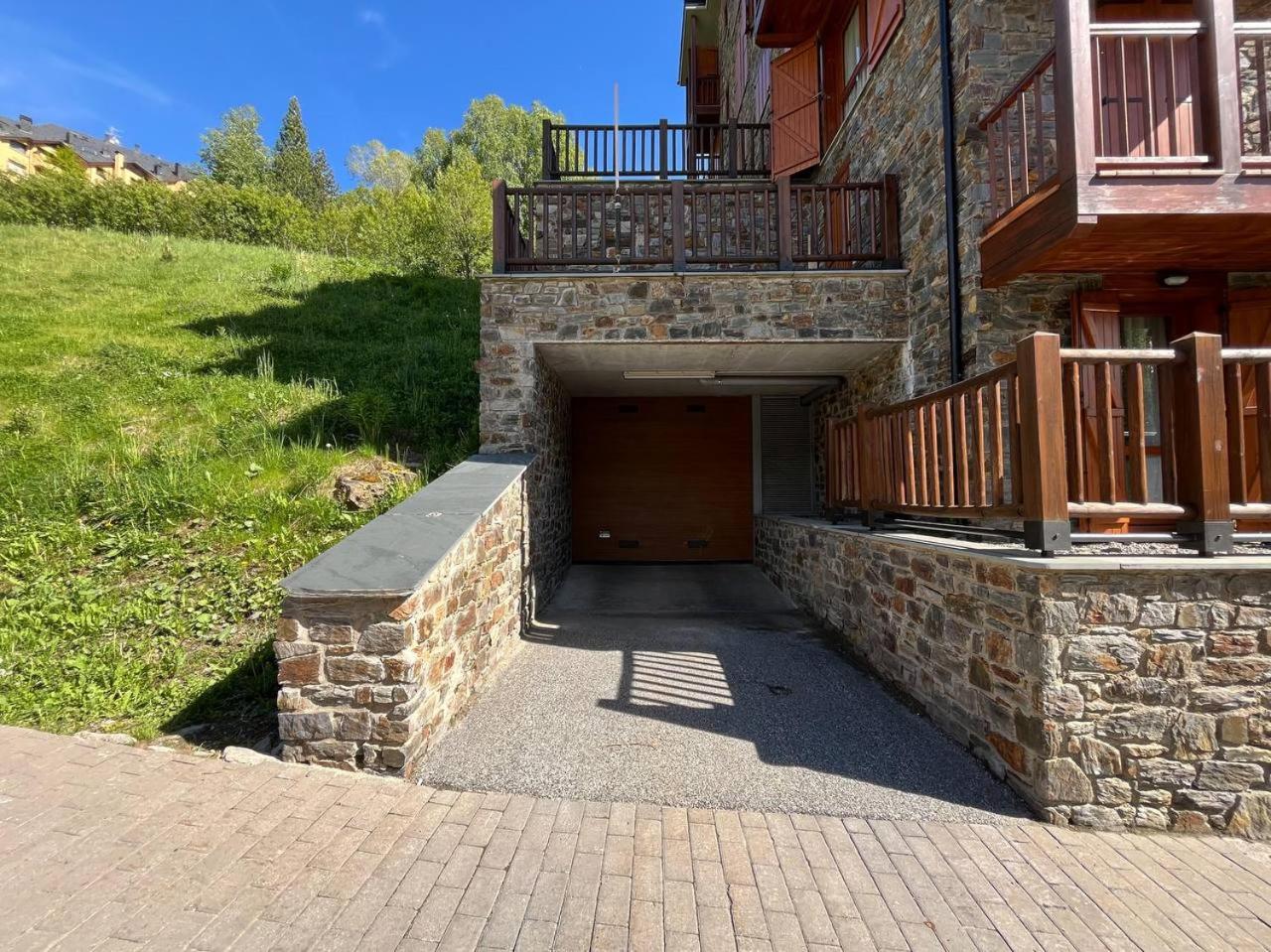Ático De 3 Habitaciones Con Vistas Soldeu - Parking incluido l by BonesVacances