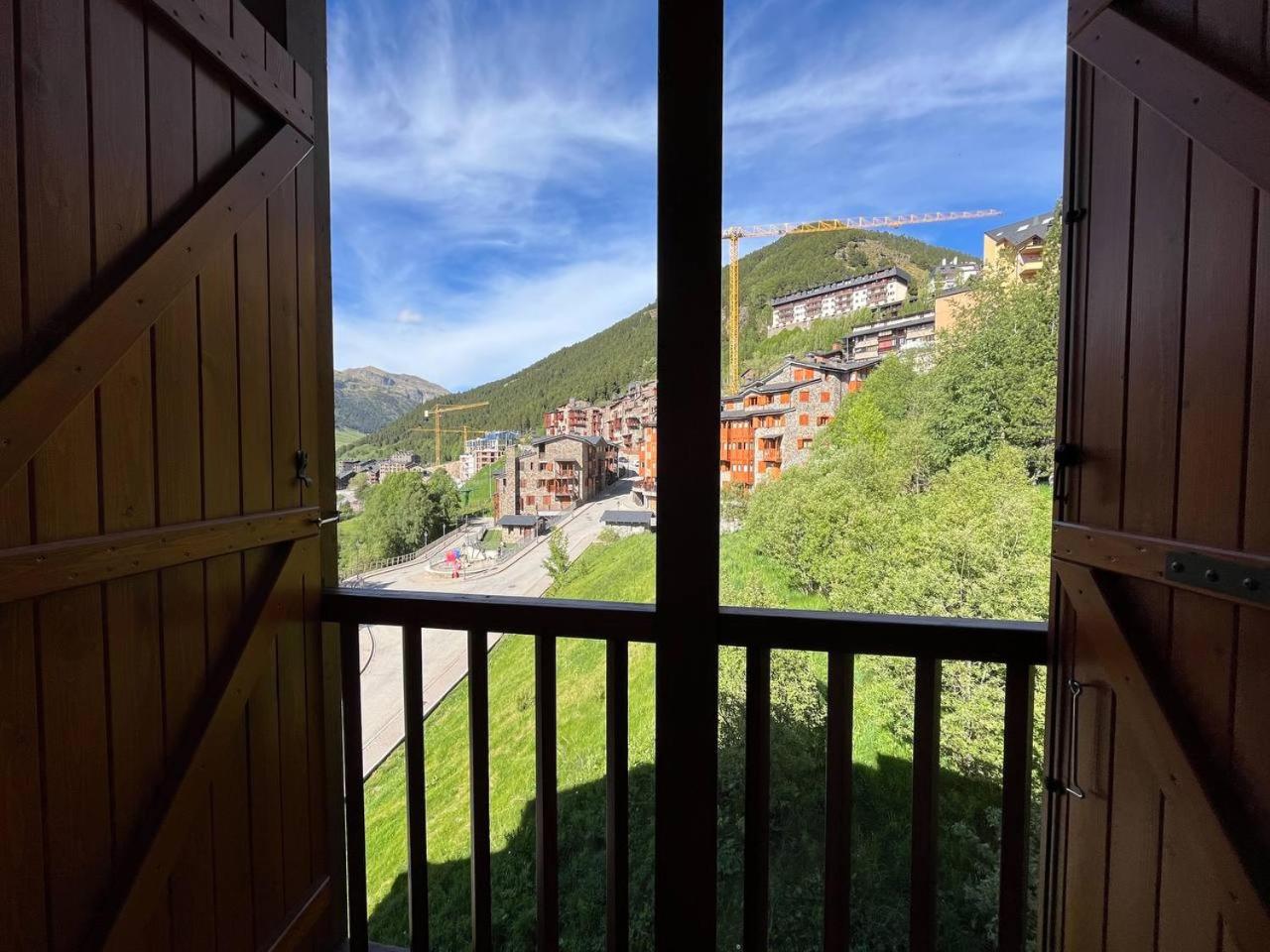 Ático De 3 Habitaciones Con Vistas Soldeu - Parking incluido l by BonesVacances