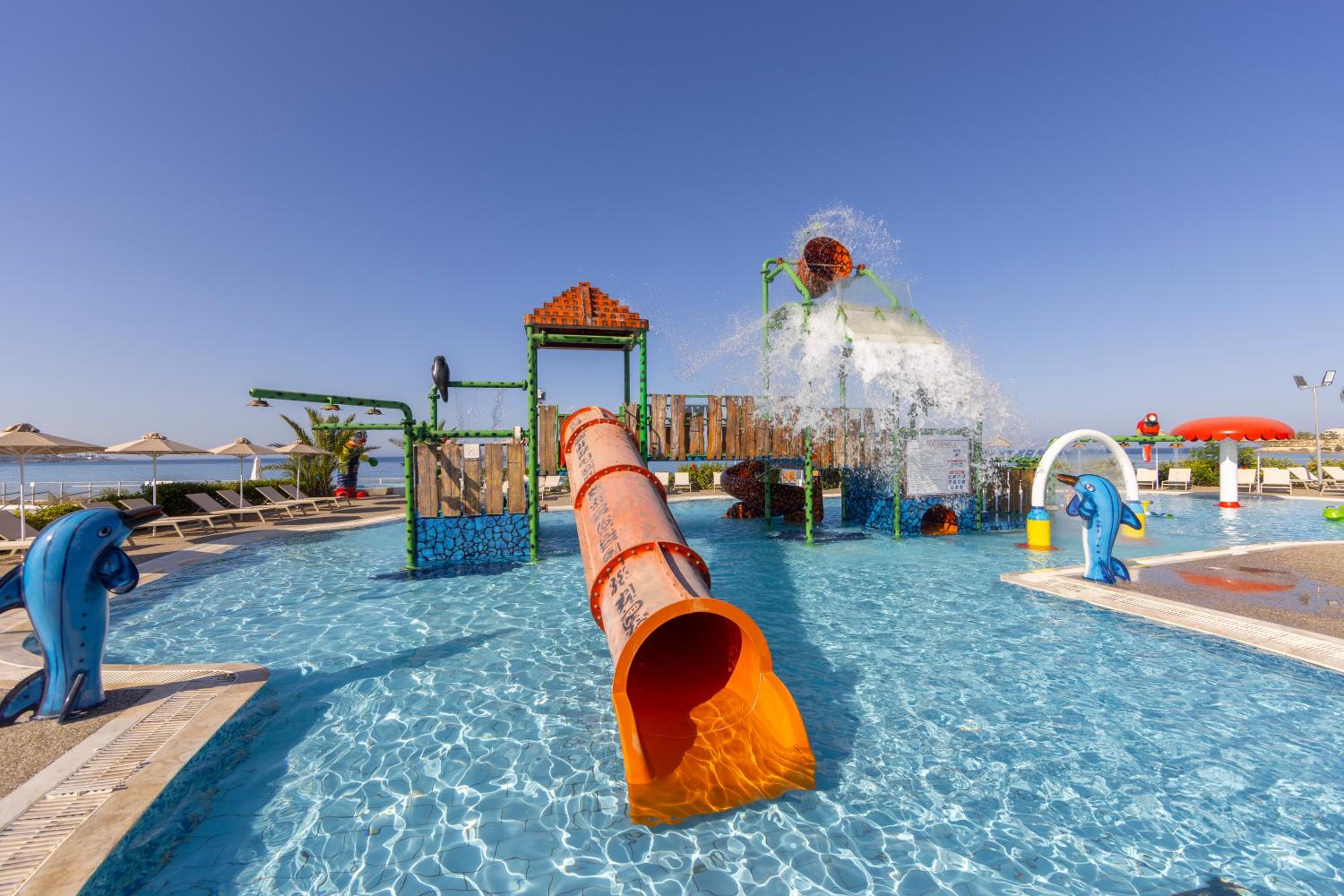 Kapetanios Aqua Resort