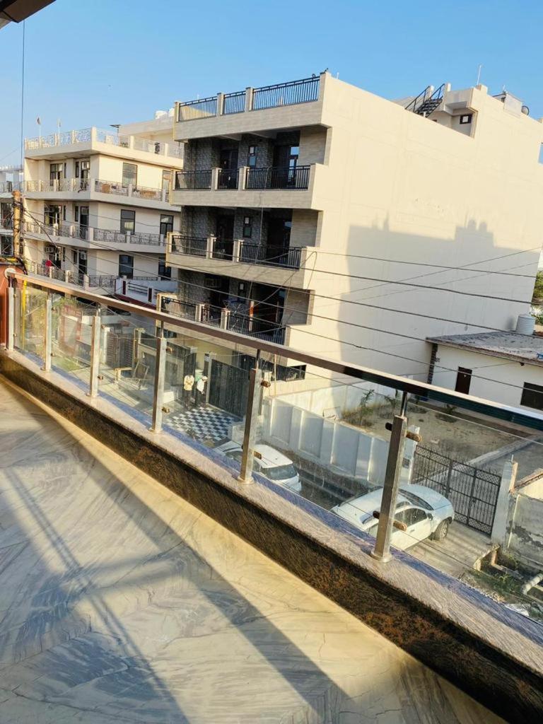 Relax & Chill 2 BHK Apartment in Sec-63A Noida