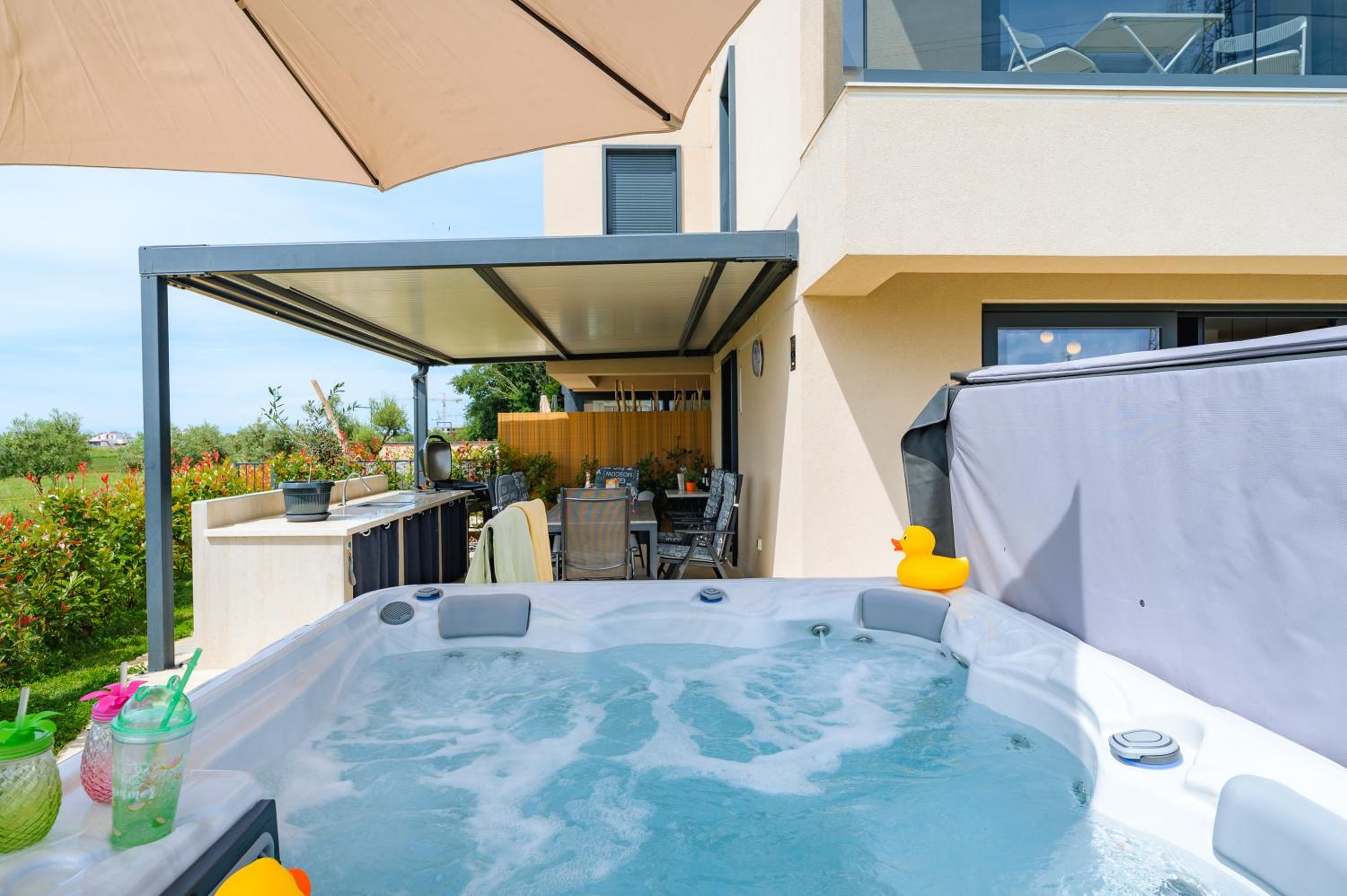 Luxury Apartments BRIGITTA with whirlpool in Umag