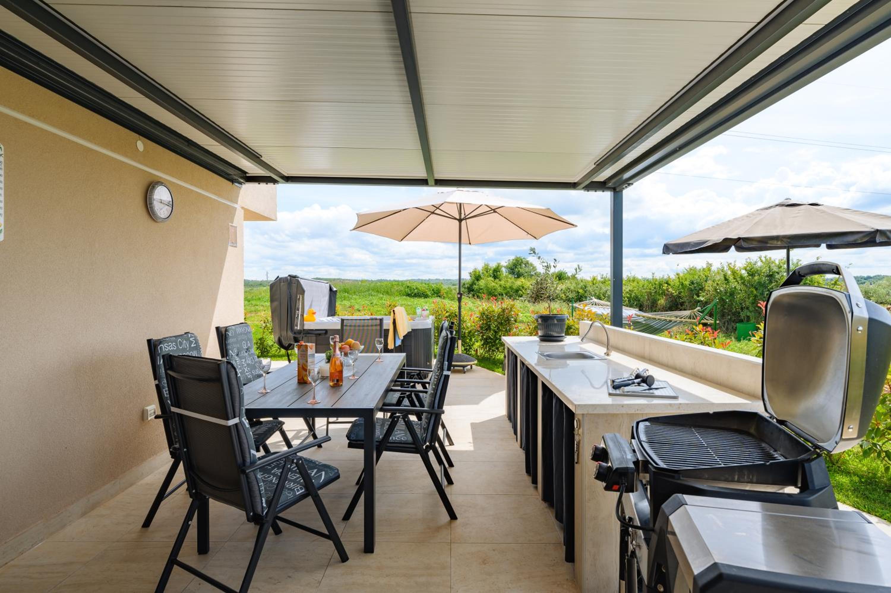 Luxury Apartments BRIGITTA with whirlpool in Umag