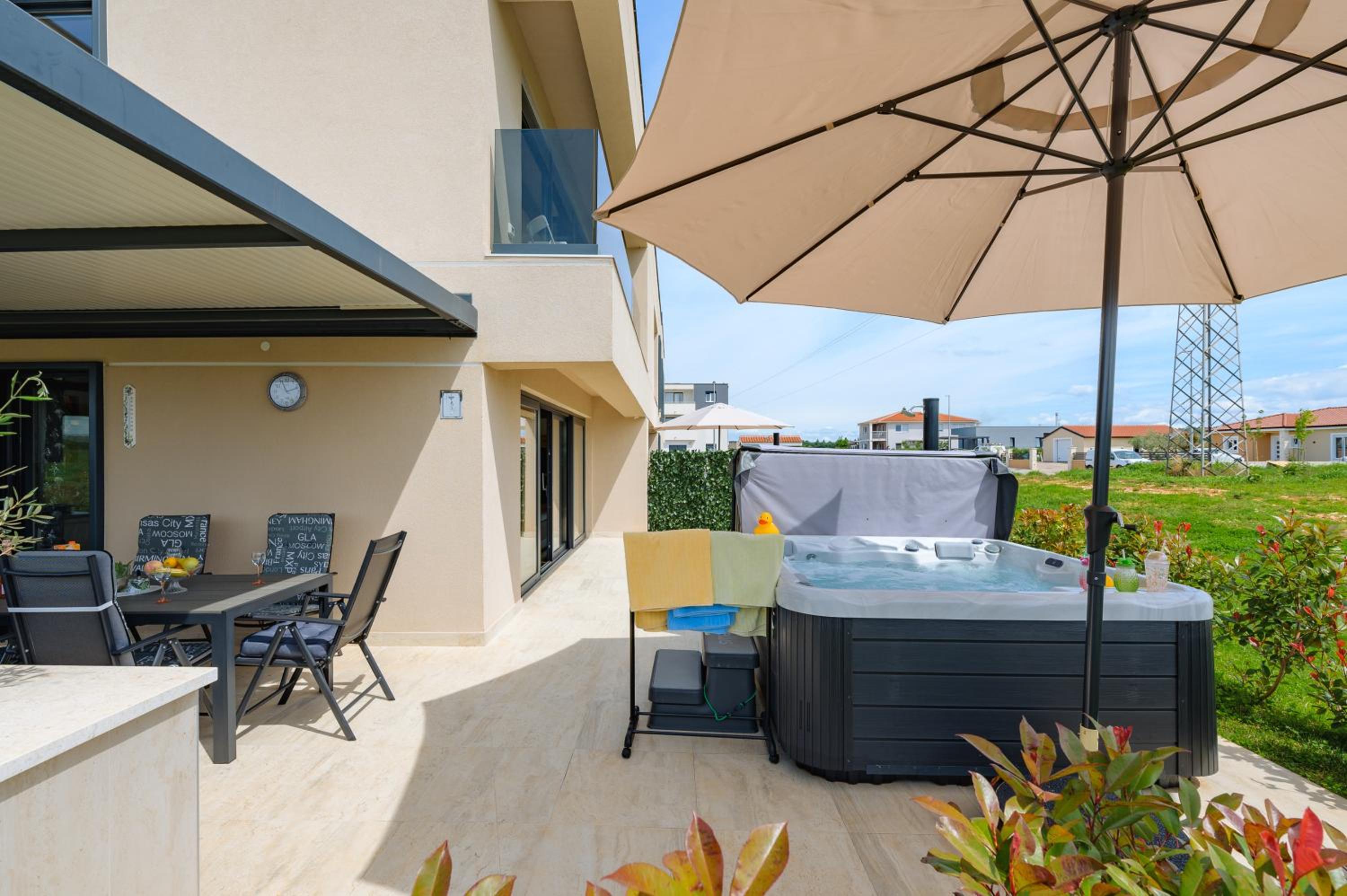 Luxury Apartments BRIGITTA with whirlpool in Umag
