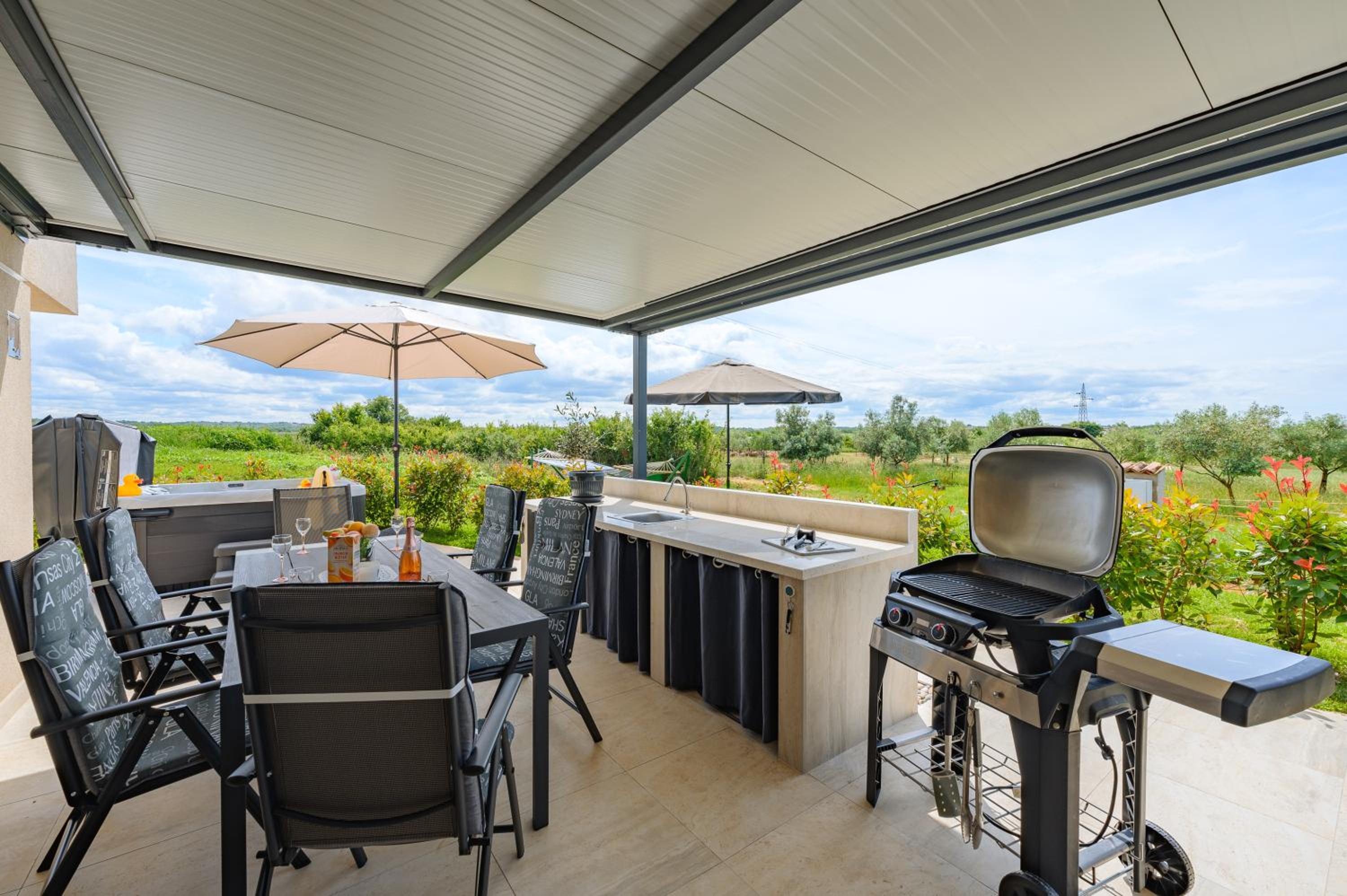 Luxury Apartments BRIGITTA with whirlpool in Umag