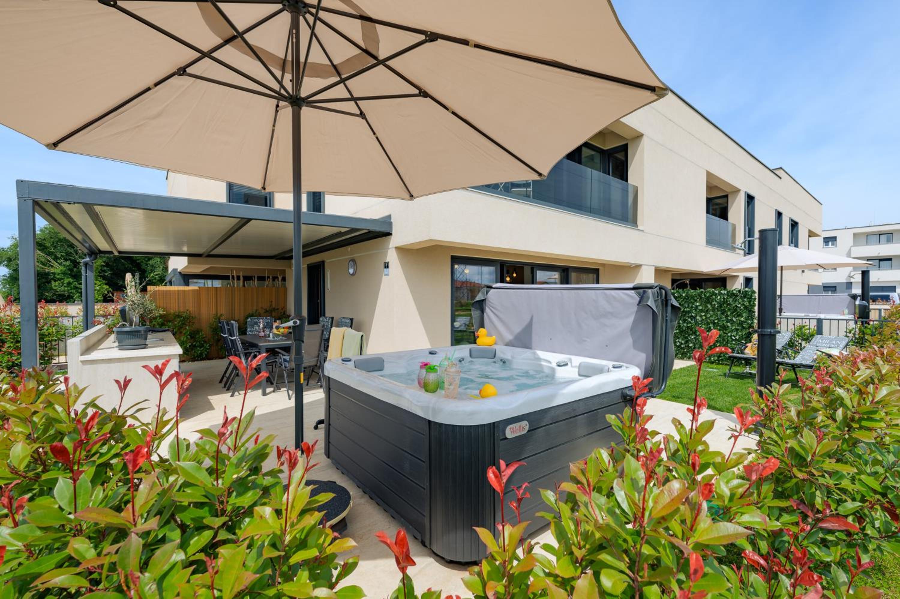 Luxury Apartments BRIGITTA with whirlpool in Umag