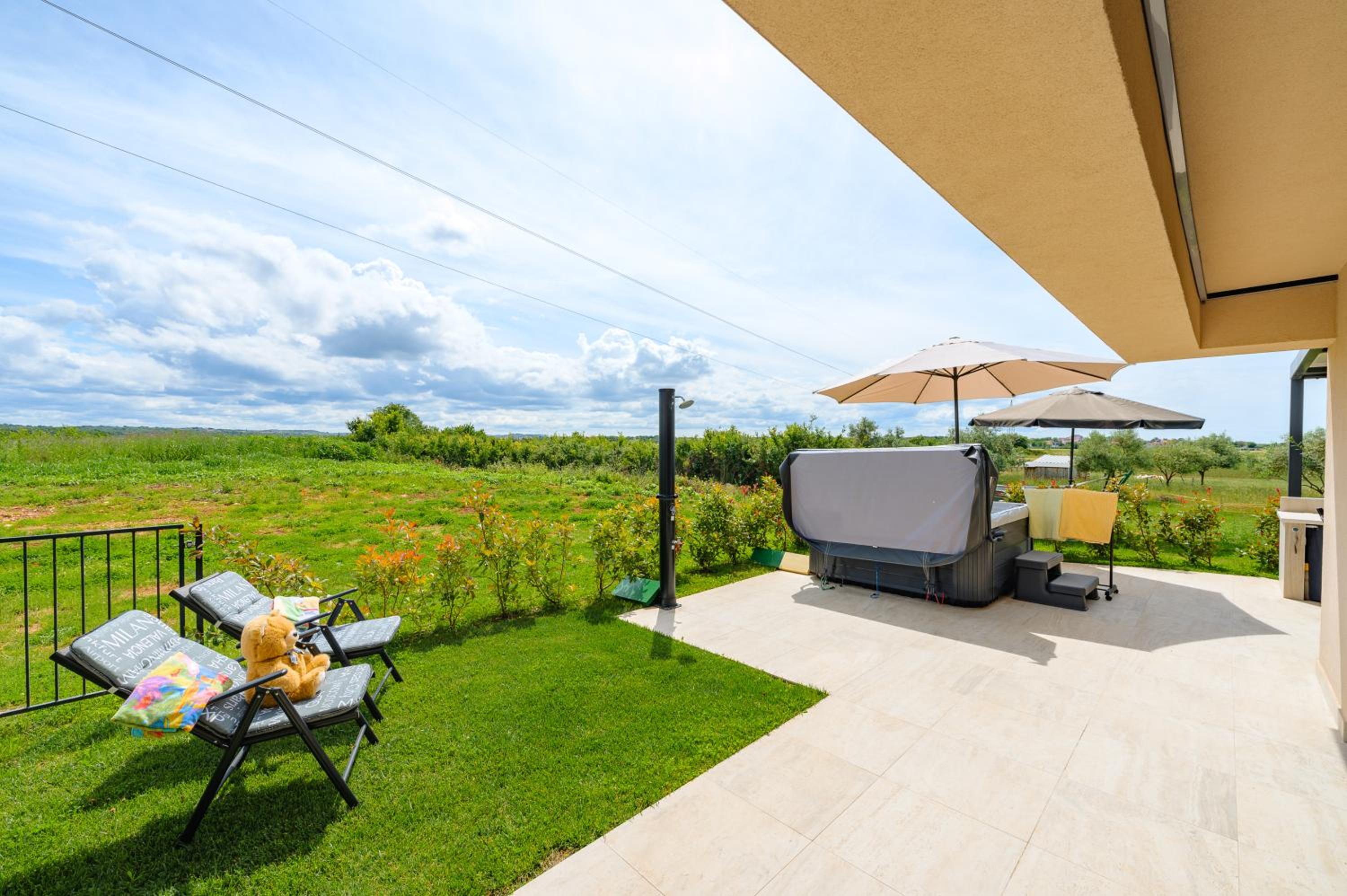Luxury Apartments BRIGITTA with whirlpool in Umag