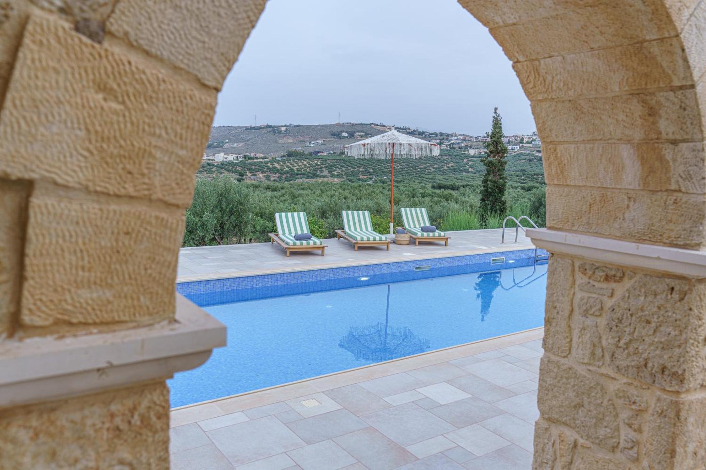 helidoni luxury villa