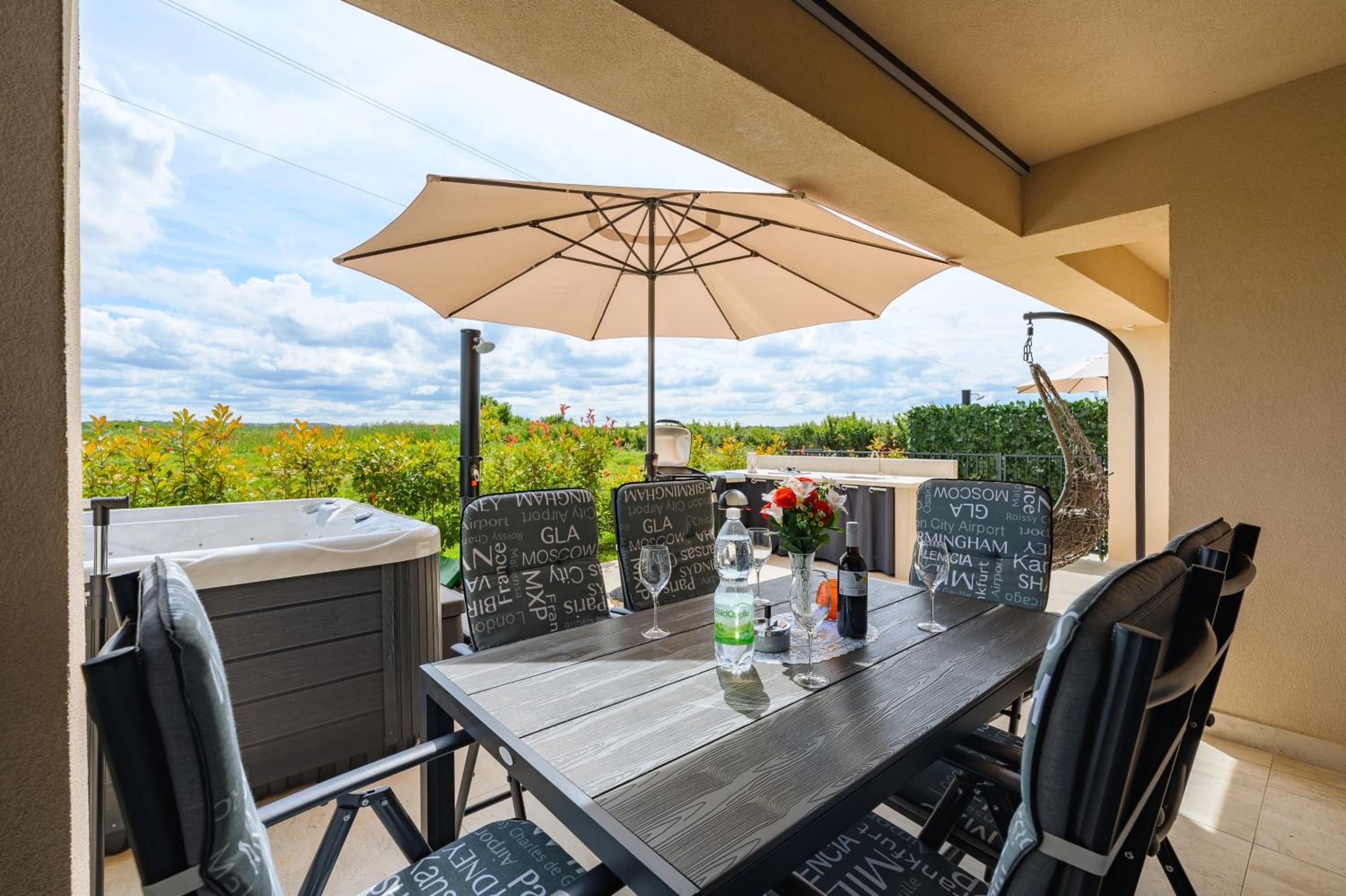 Luxury Apartments BRIGITTA with whirlpool in Umag