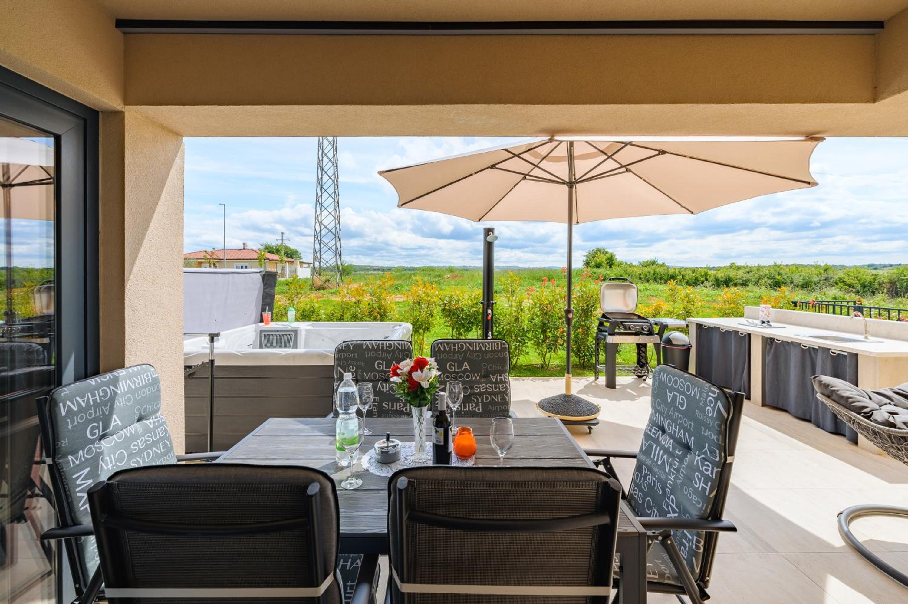 Luxury Apartments BRIGITTA with whirlpool in Umag