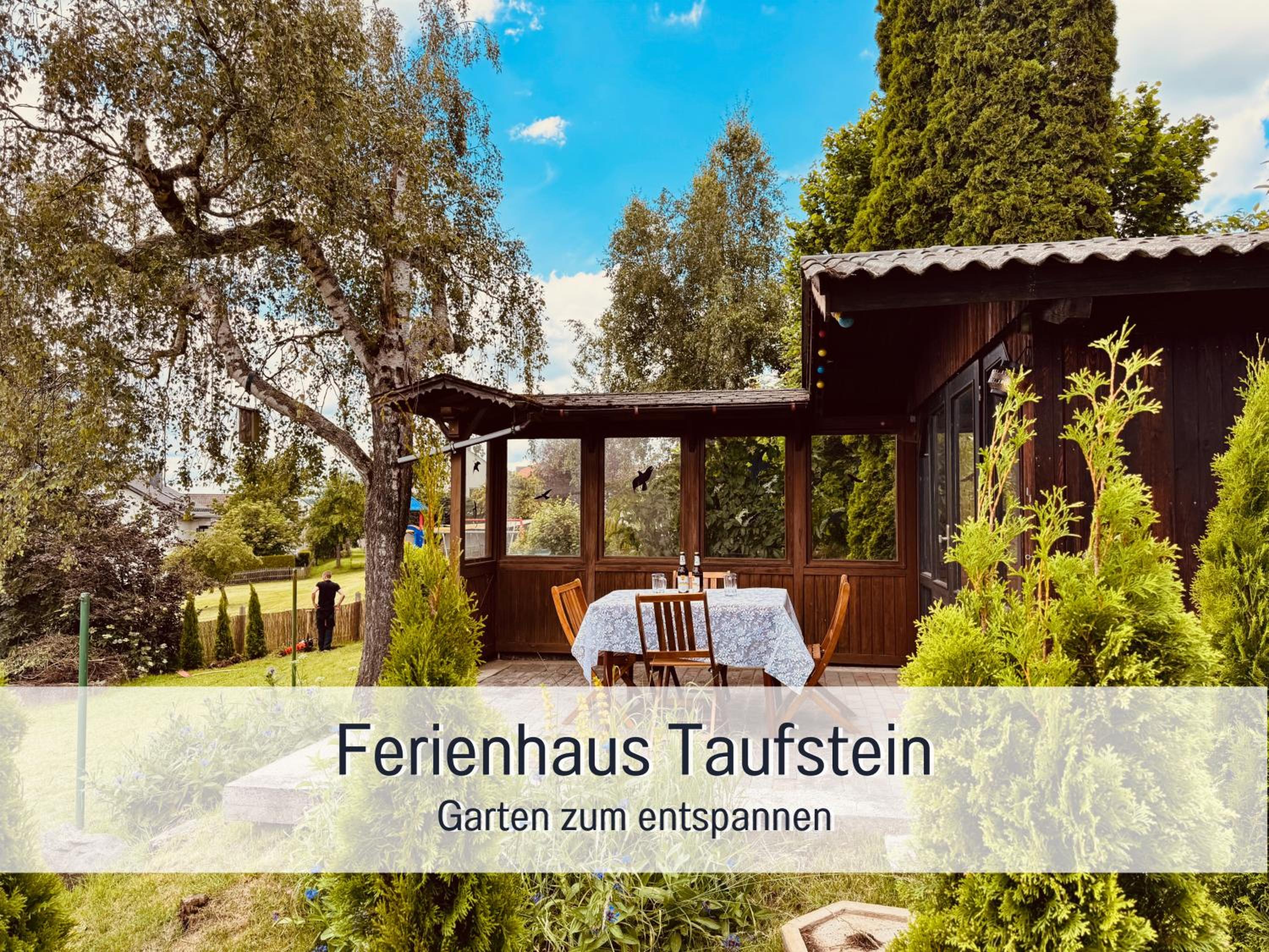 Großes Ferienhaus für 12 -17 Personen mit Whirlpool - Spielzimmer und Garten