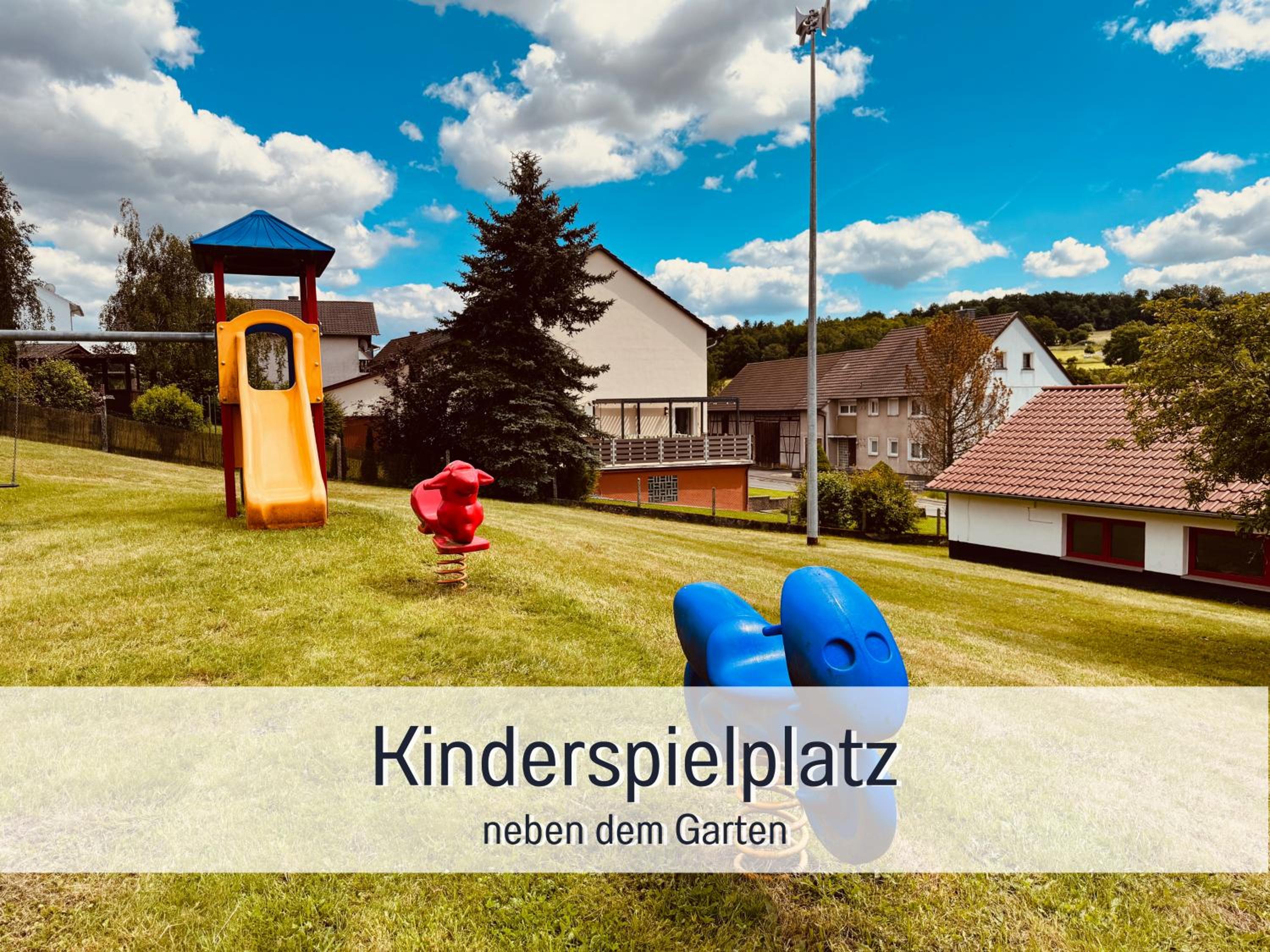 Großes Ferienhaus für 12 -17 Personen mit Whirlpool - Spielzimmer und Garten