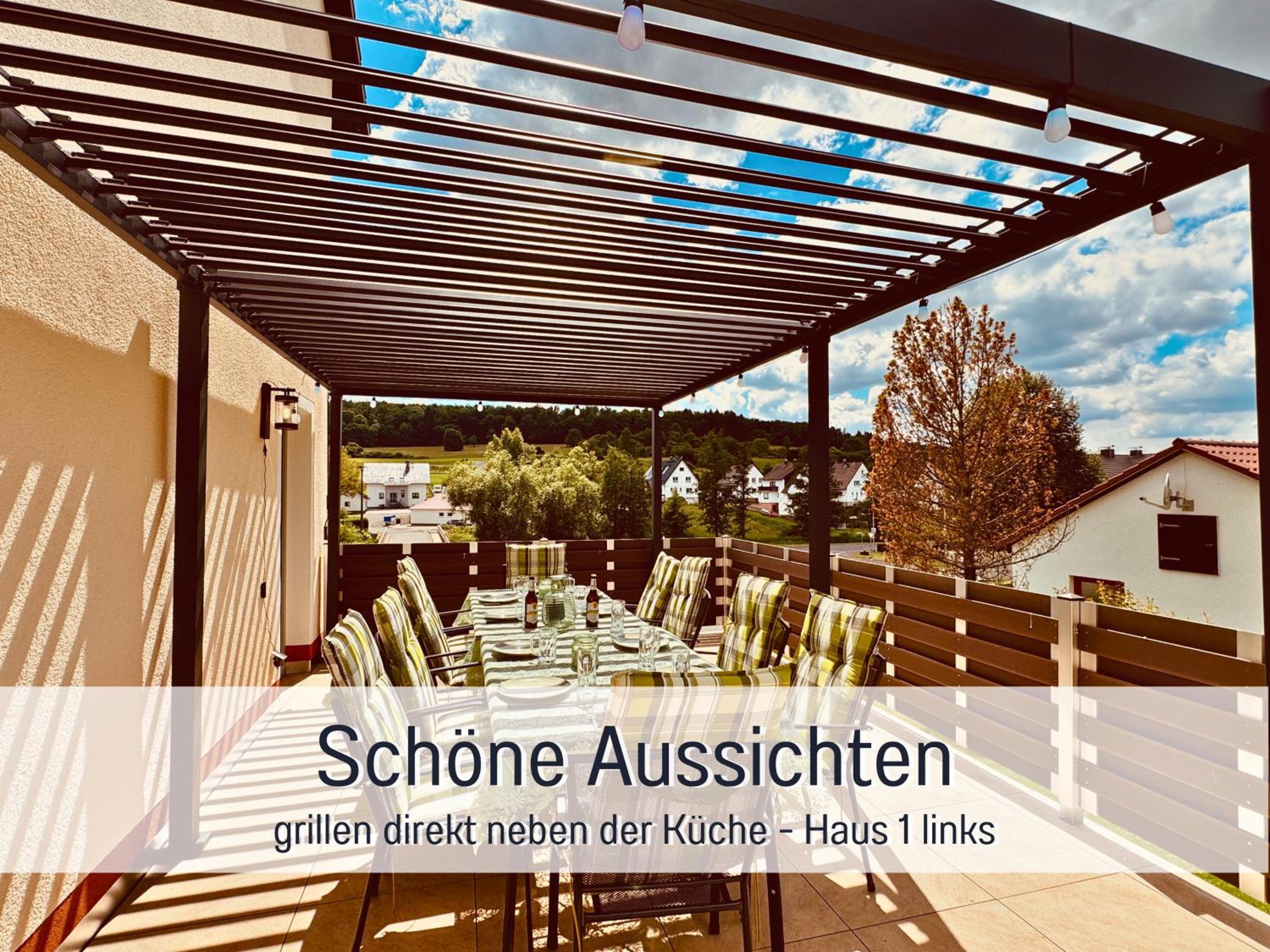 Großes Ferienhaus für 12 -17 Personen mit Whirlpool - Spielzimmer und Garten