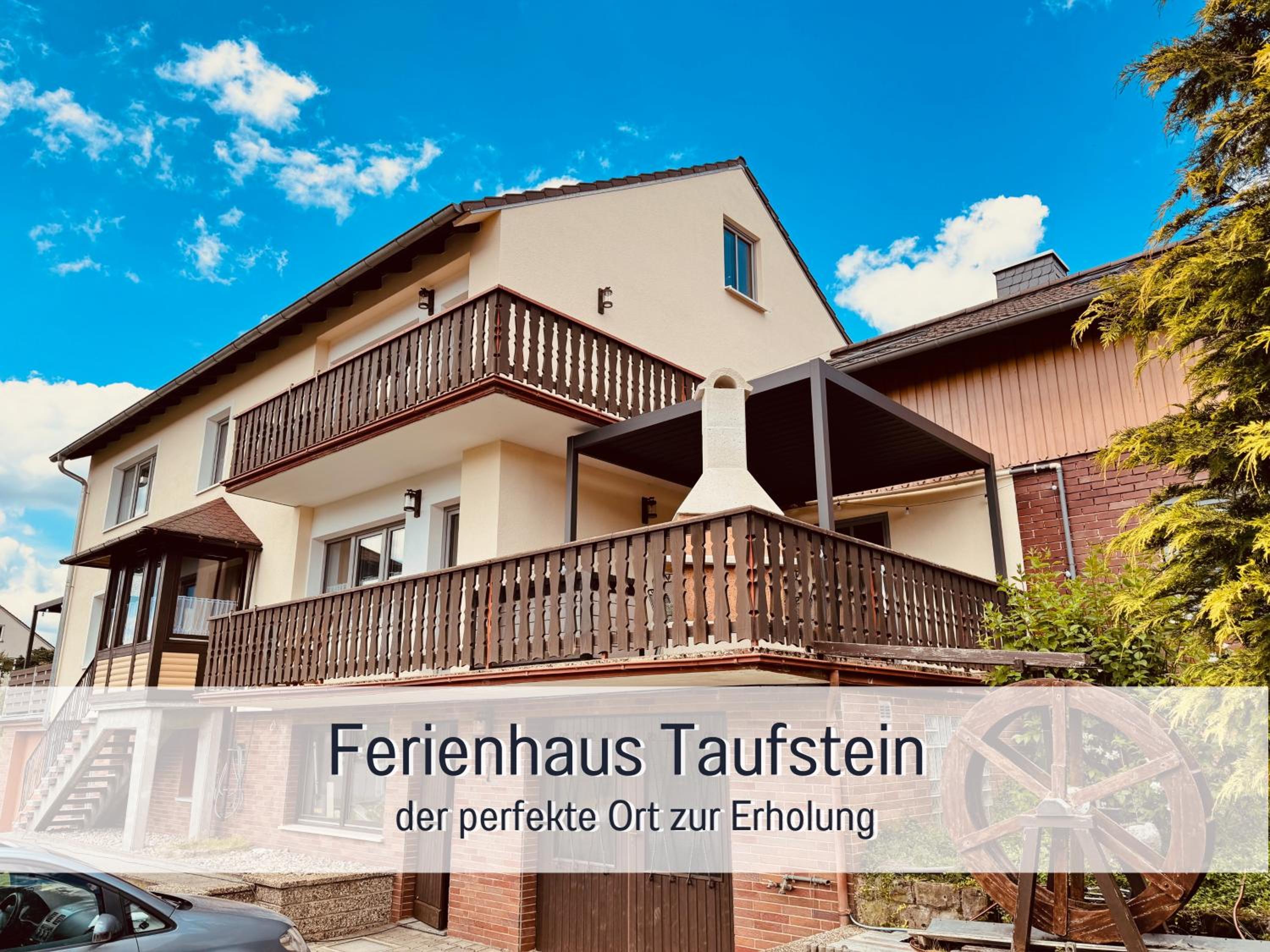 Großes Ferienhaus für 12 -17 Personen mit Whirlpool - Spielzimmer und Garten