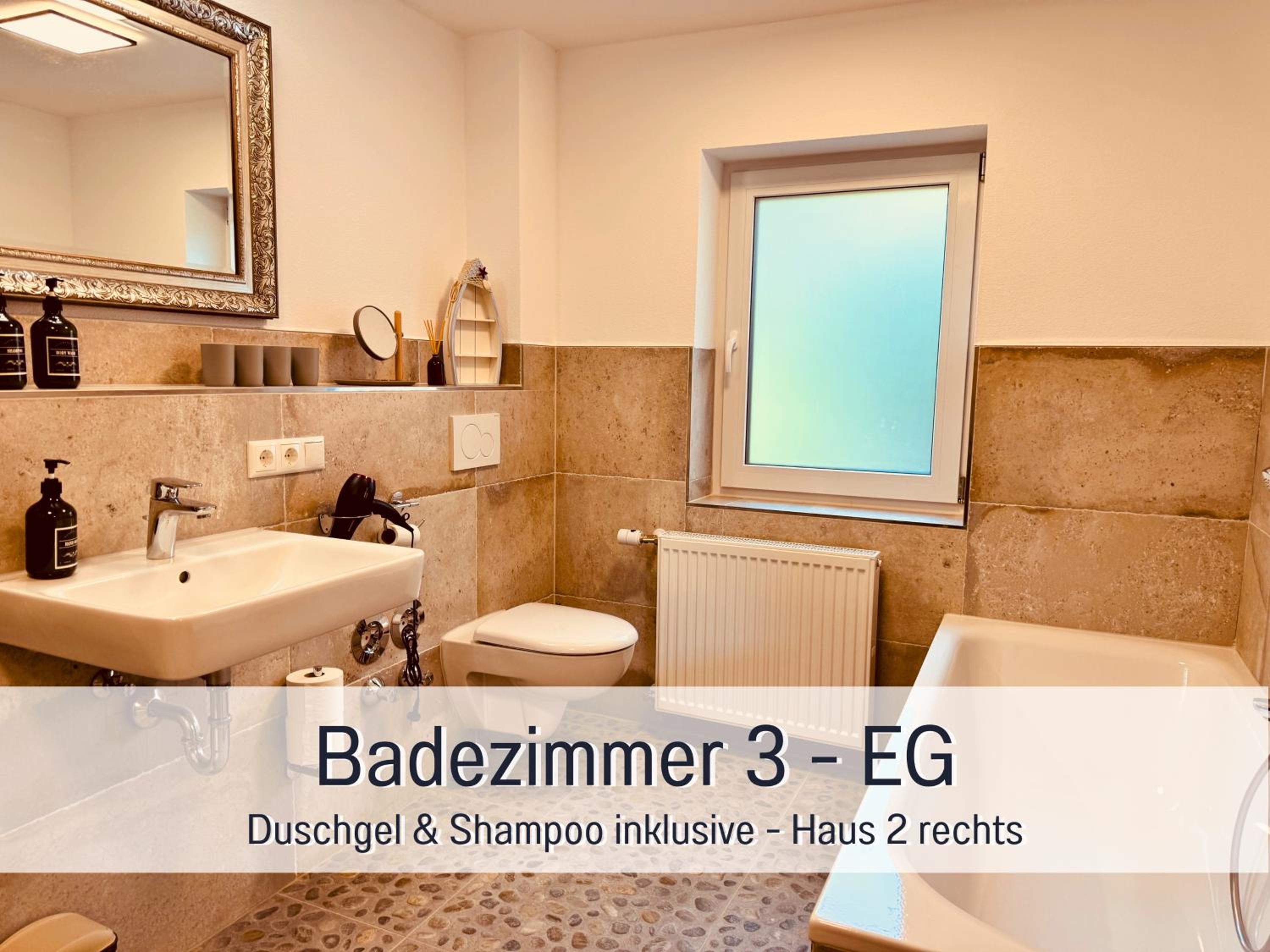 Großes Ferienhaus für 12 -17 Personen mit Whirlpool - Spielzimmer und Garten