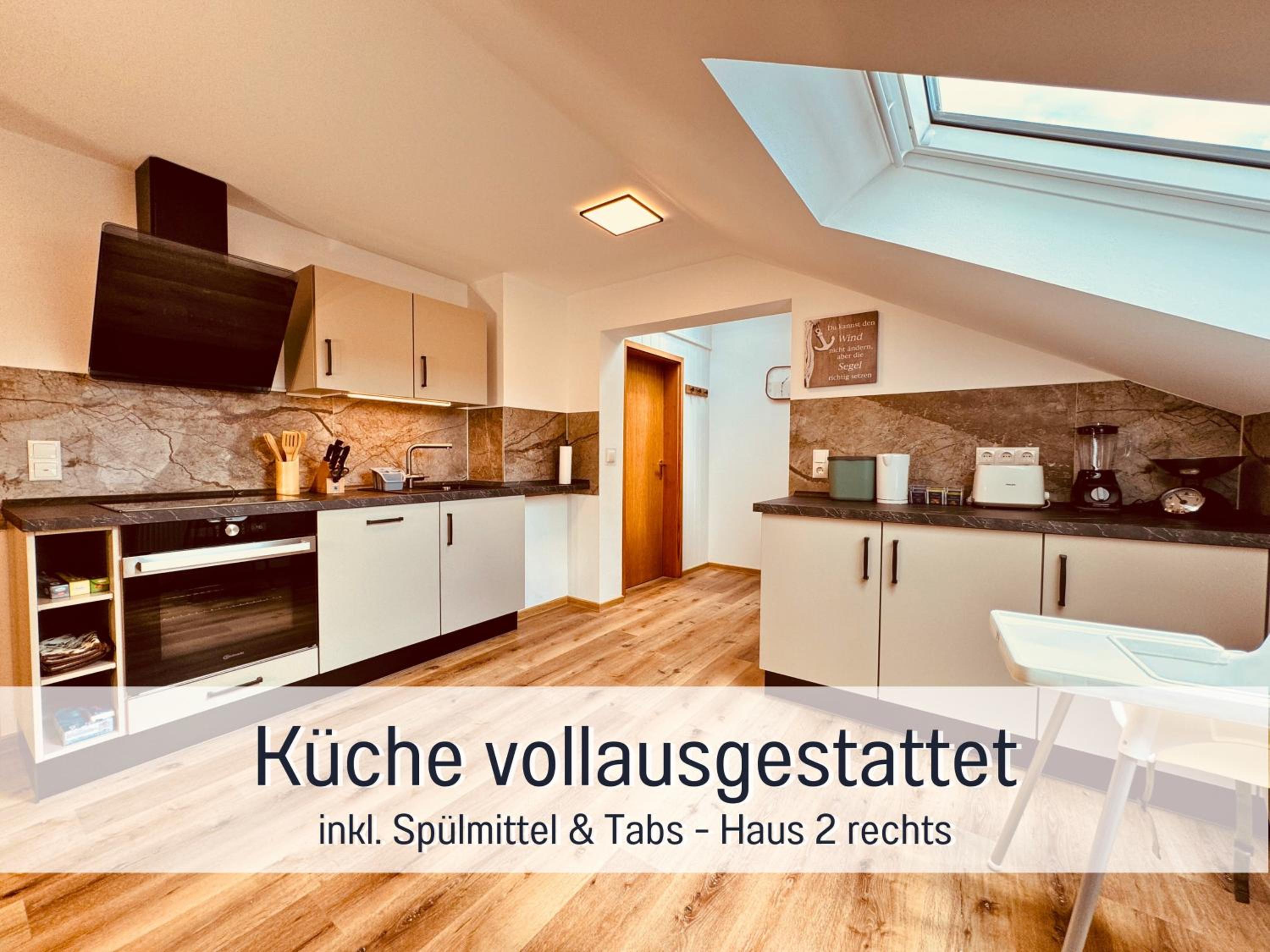 Großes Ferienhaus für 12 -17 Personen mit Whirlpool - Spielzimmer und Garten