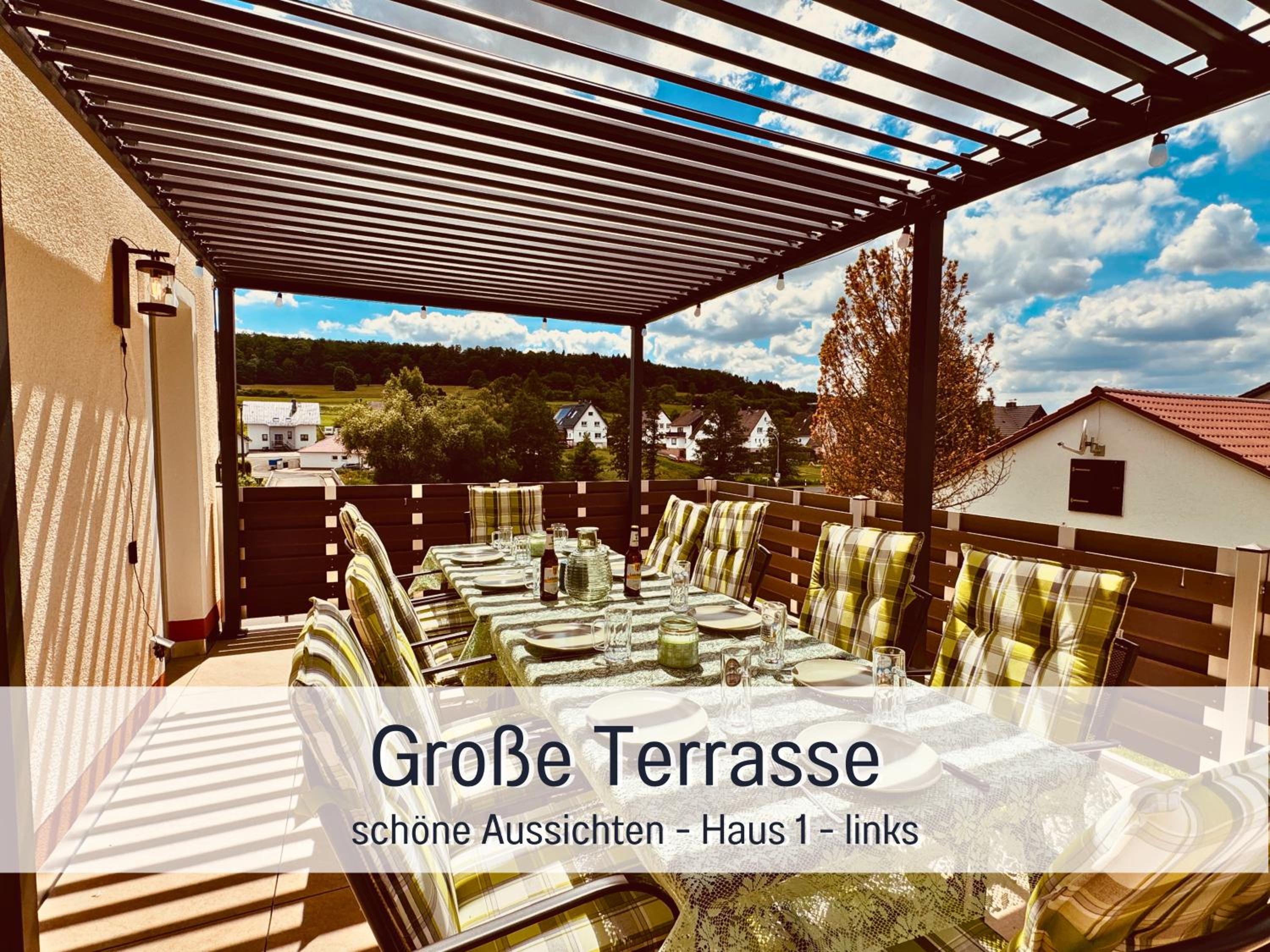 Großes Ferienhaus für 12 -17 Personen mit Whirlpool - Spielzimmer und Garten