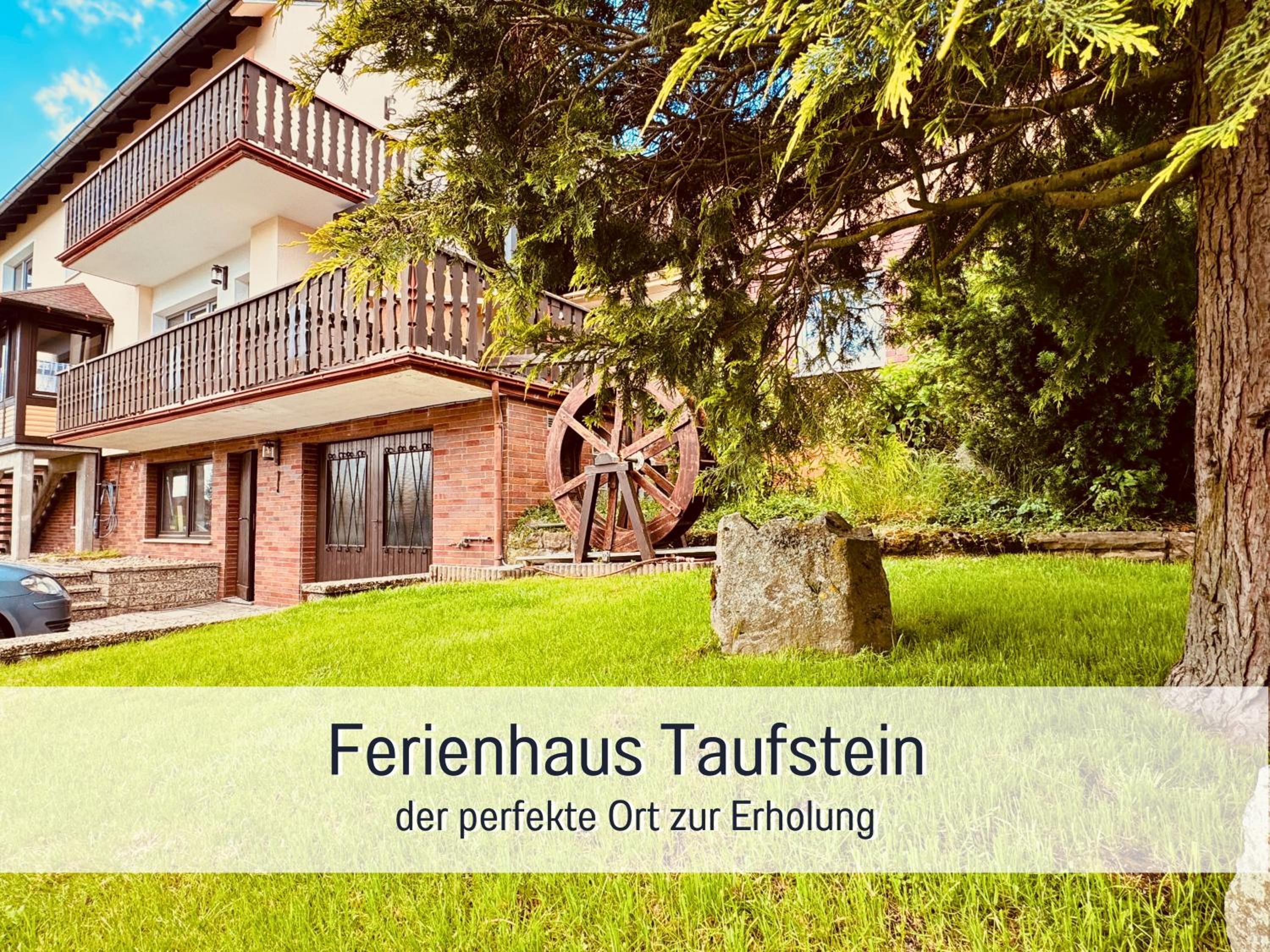 Großes Ferienhaus für 12 -17 Personen mit Whirlpool - Spielzimmer und Garten