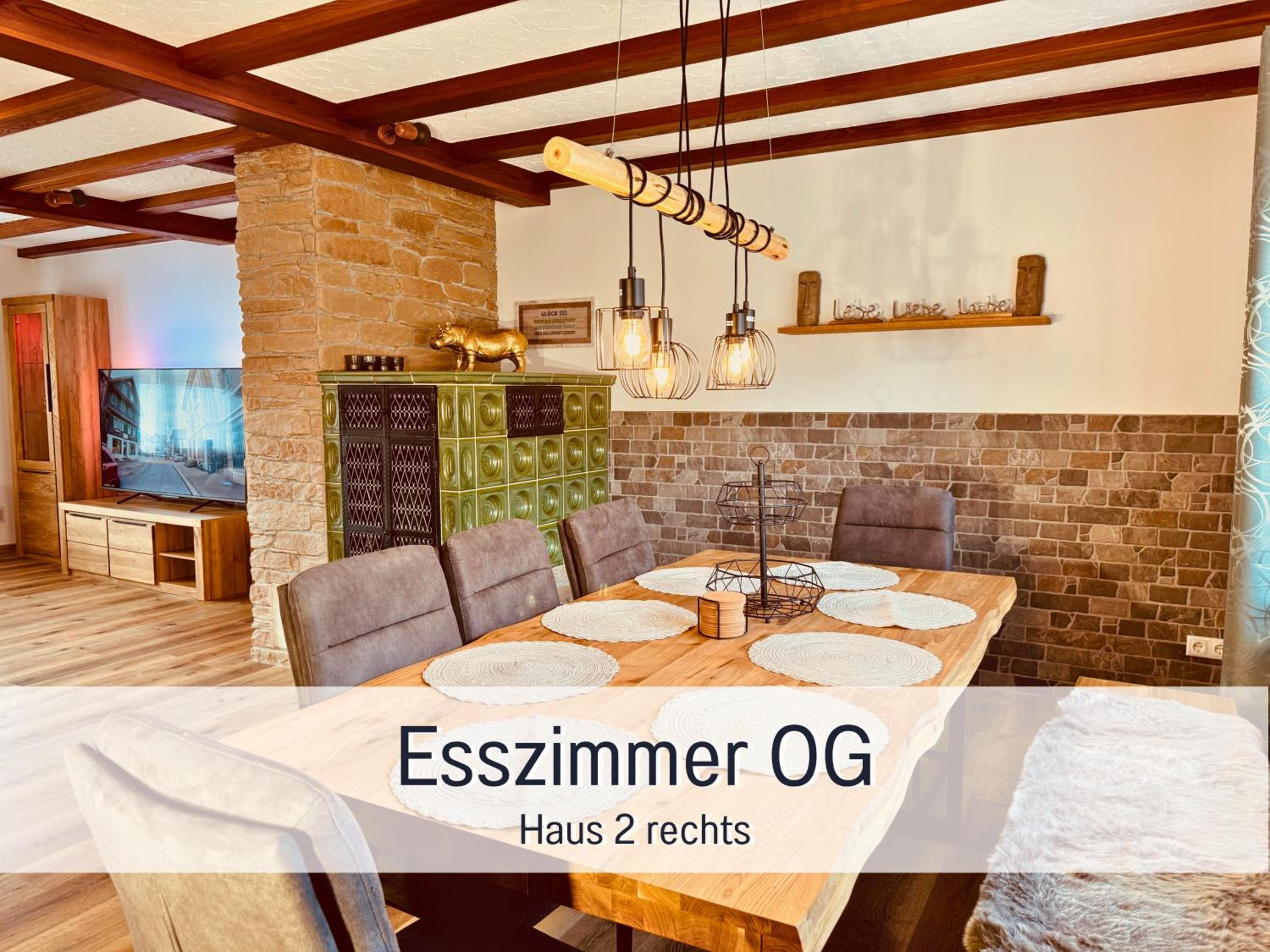 Großes Ferienhaus für 12 -17 Personen mit Whirlpool - Spielzimmer und Garten