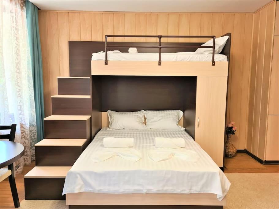 MATEO Golden Sands 2