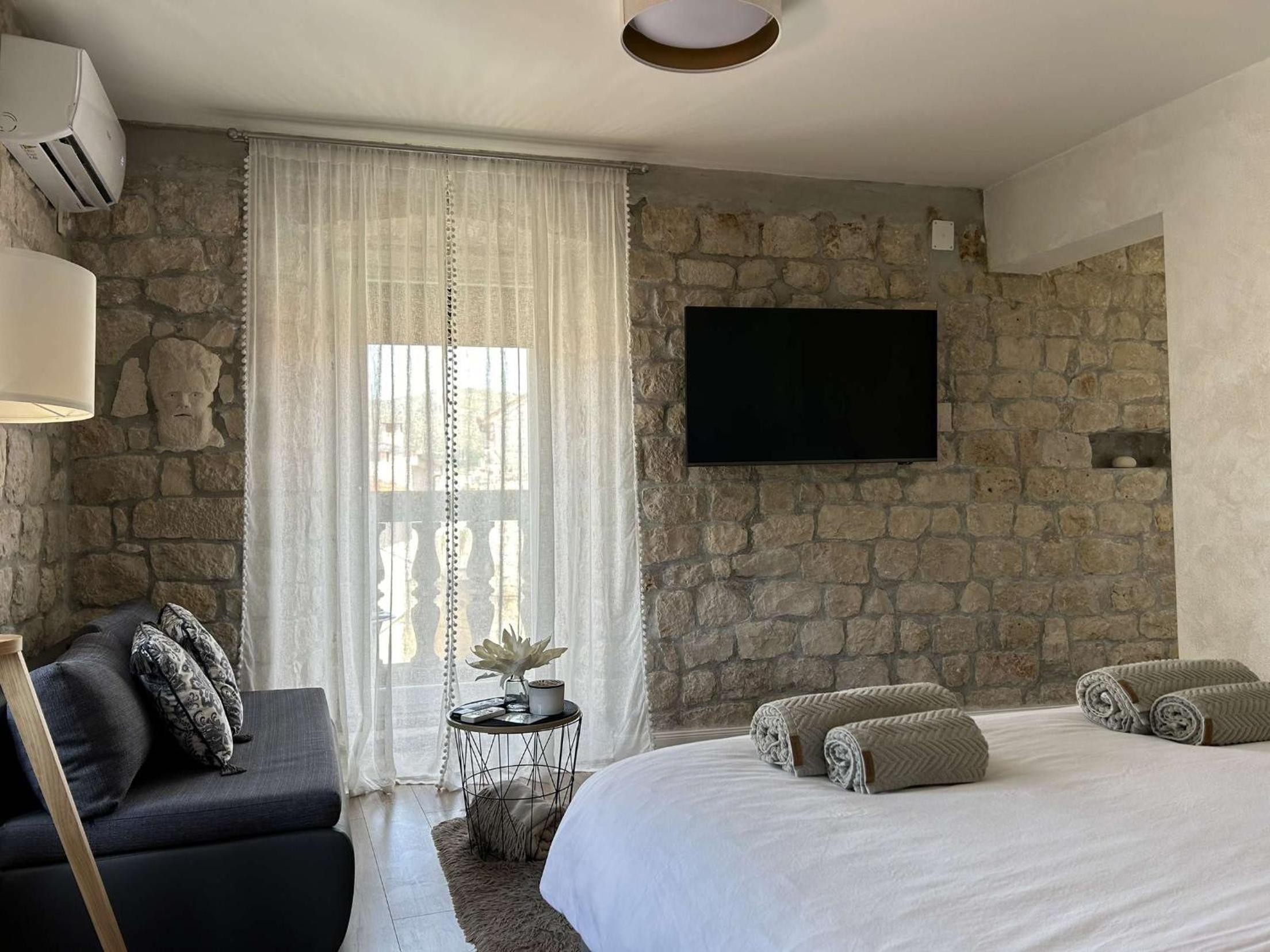 Guest House Exalto