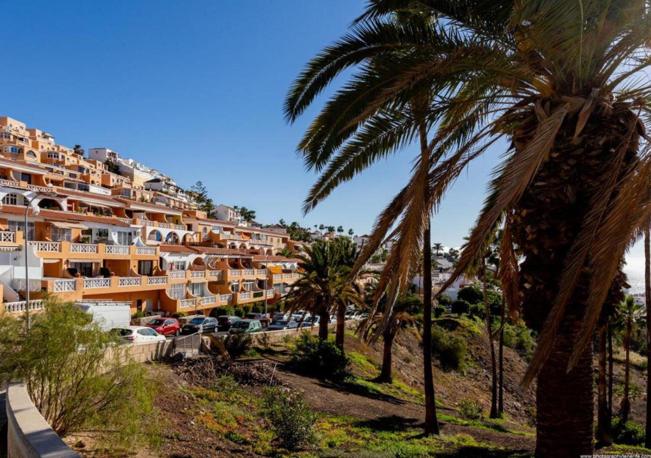 Ocean View Apartment with large terrace and Netflix smart TV Costa Adeje