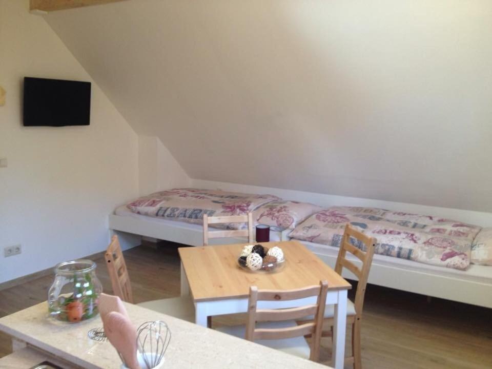 Rael-Boardinghouse