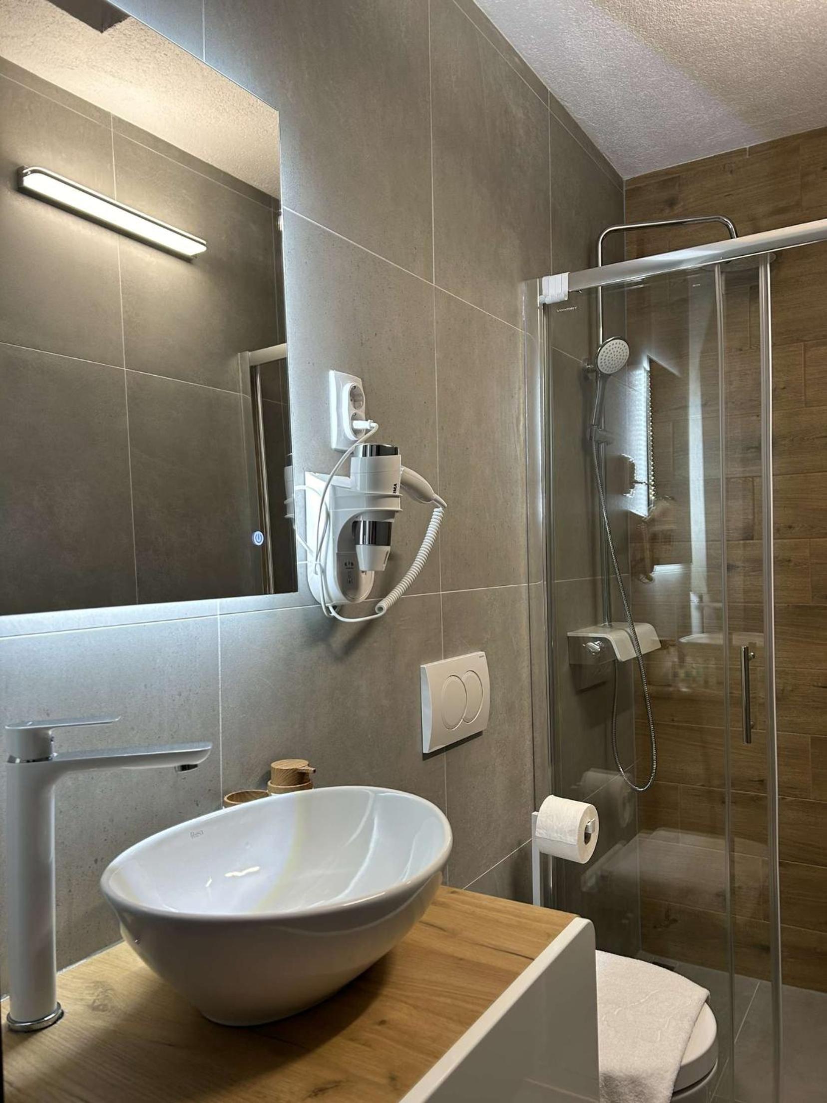 Guest House Exalto