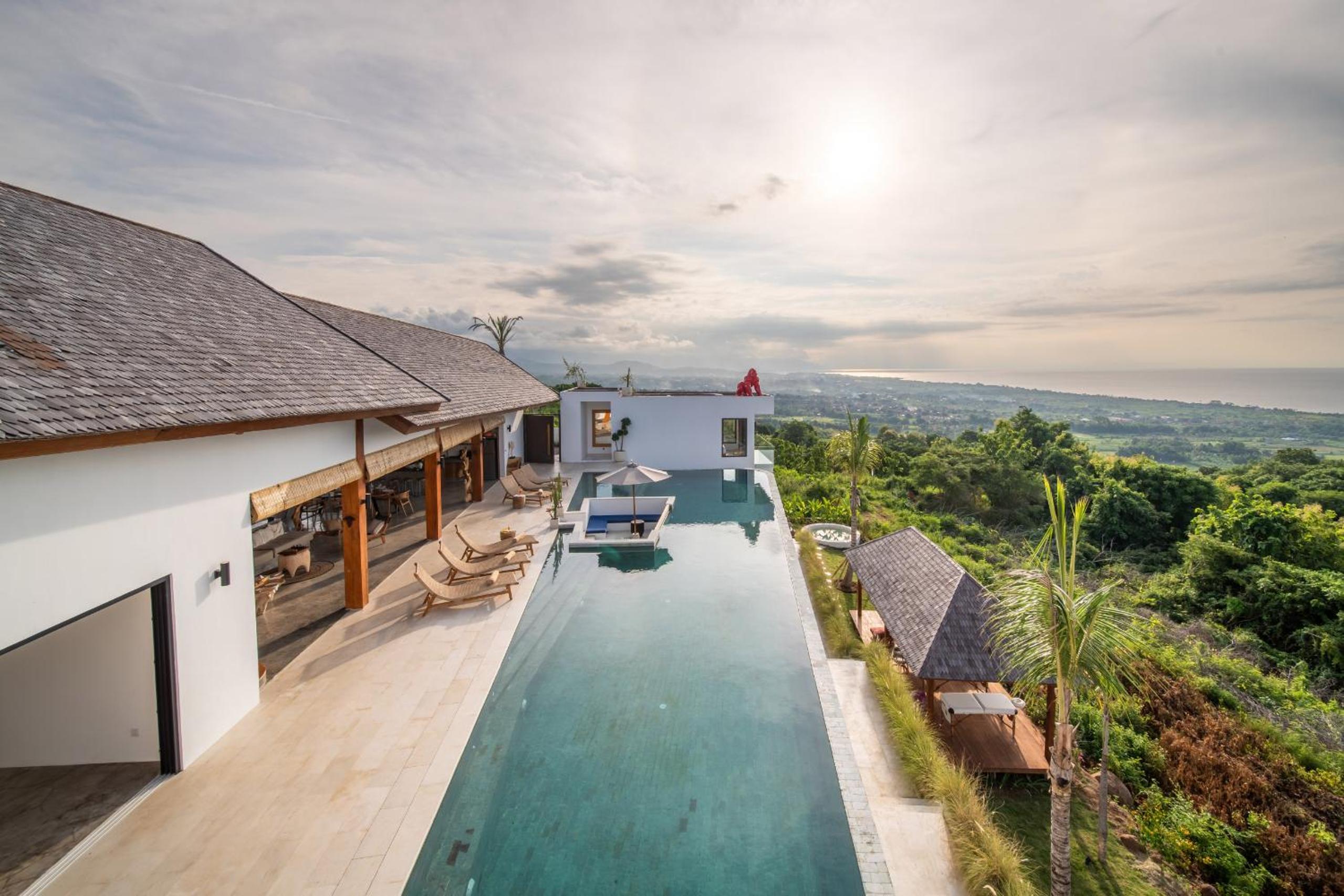 Villa Irrawaddy Lovina view 4