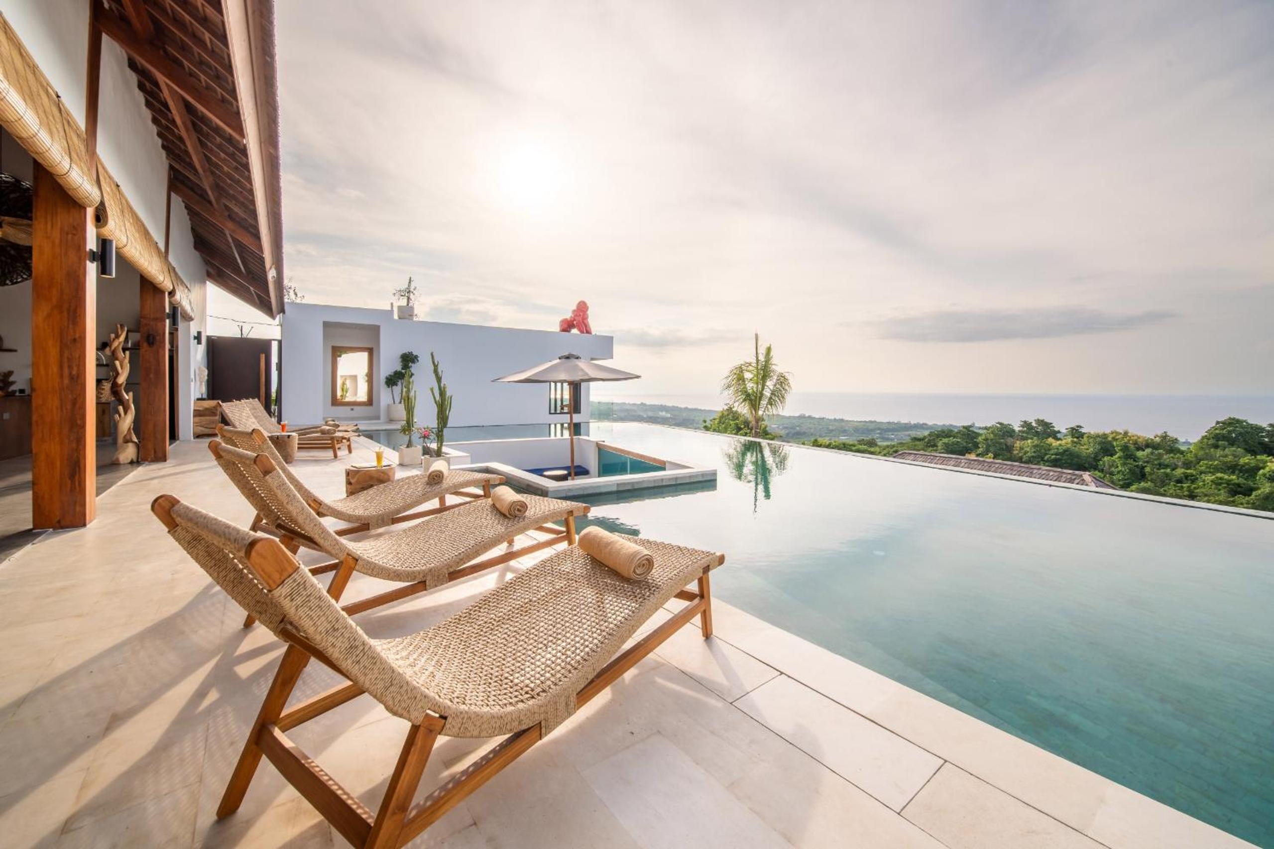Villa Irrawaddy Lovina view 5