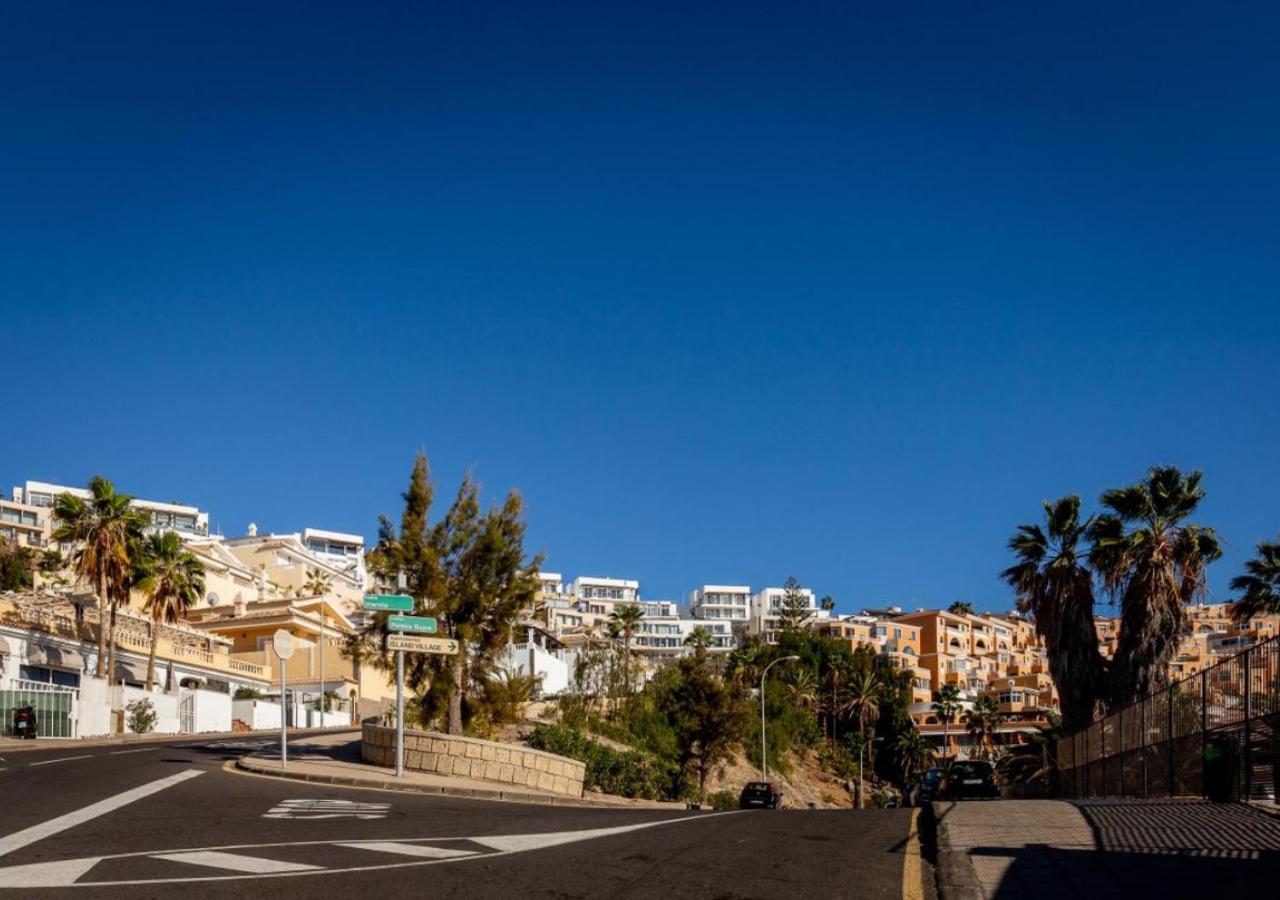 Ocean View Apartment with large terrace and Netflix smart TV Costa Adeje
