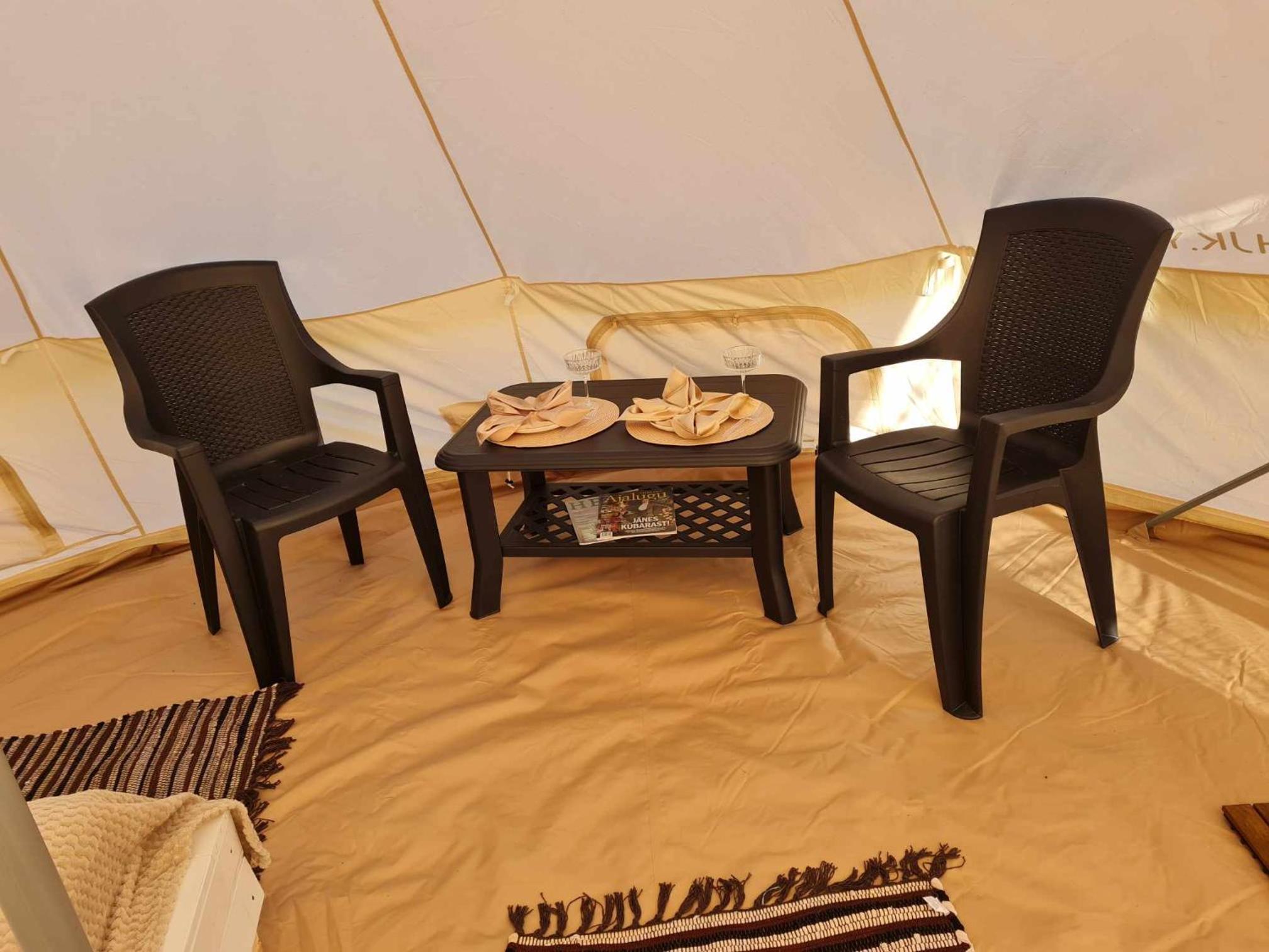 Salomon Glamping